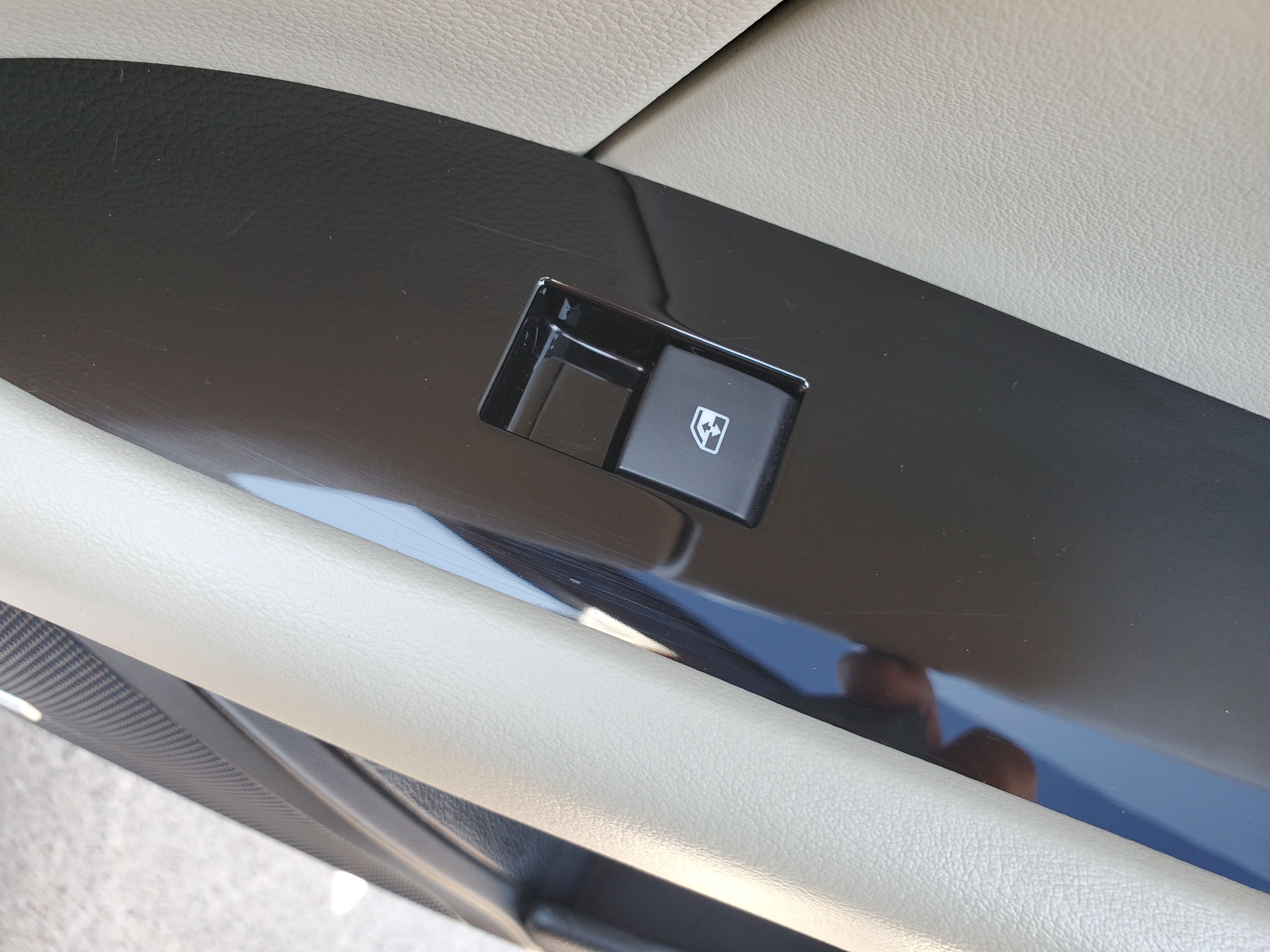 SILVER, 2019 CADILLAC XTS Image 37