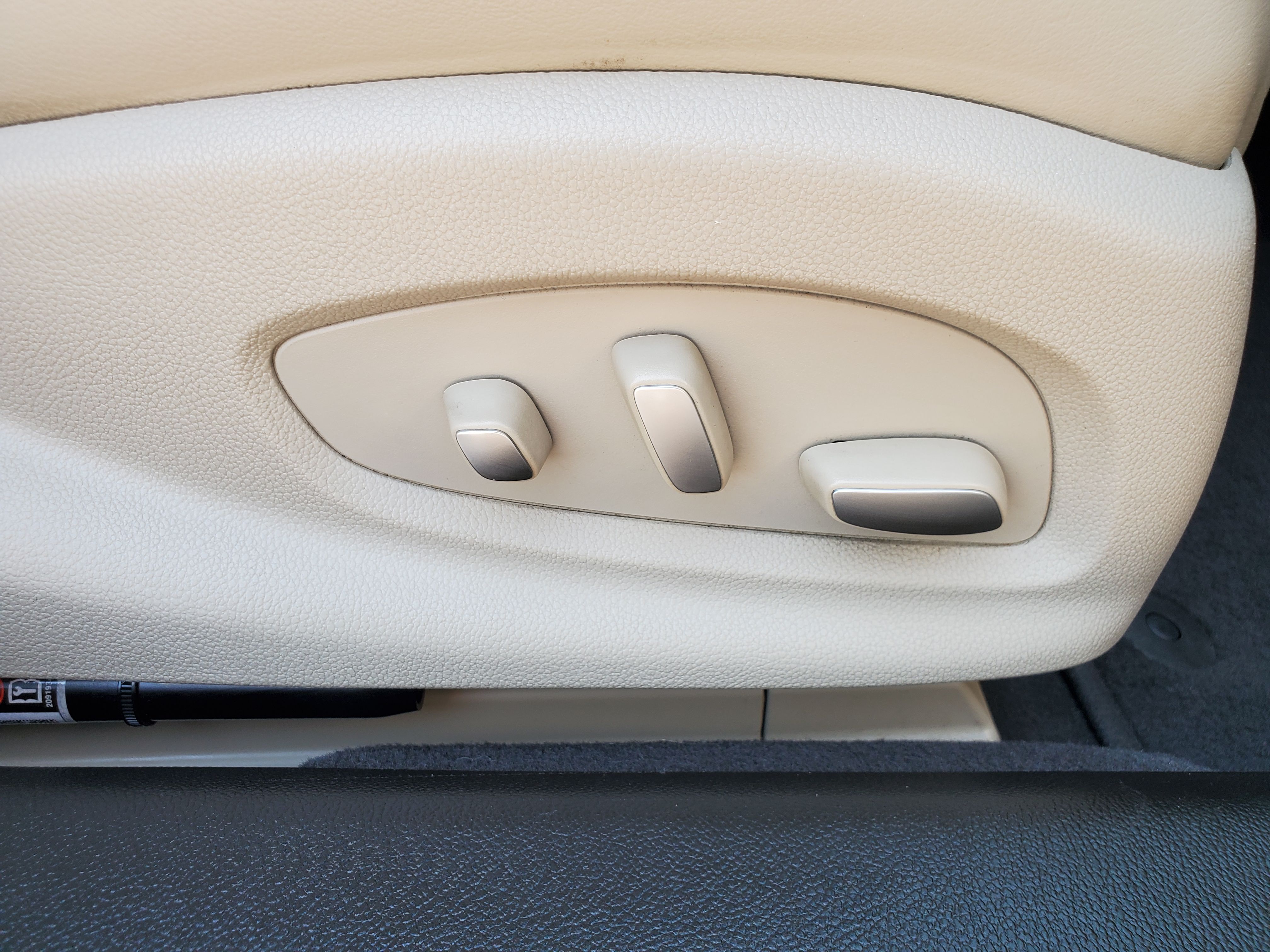 SILVER, 2019 CADILLAC XTS Image 38