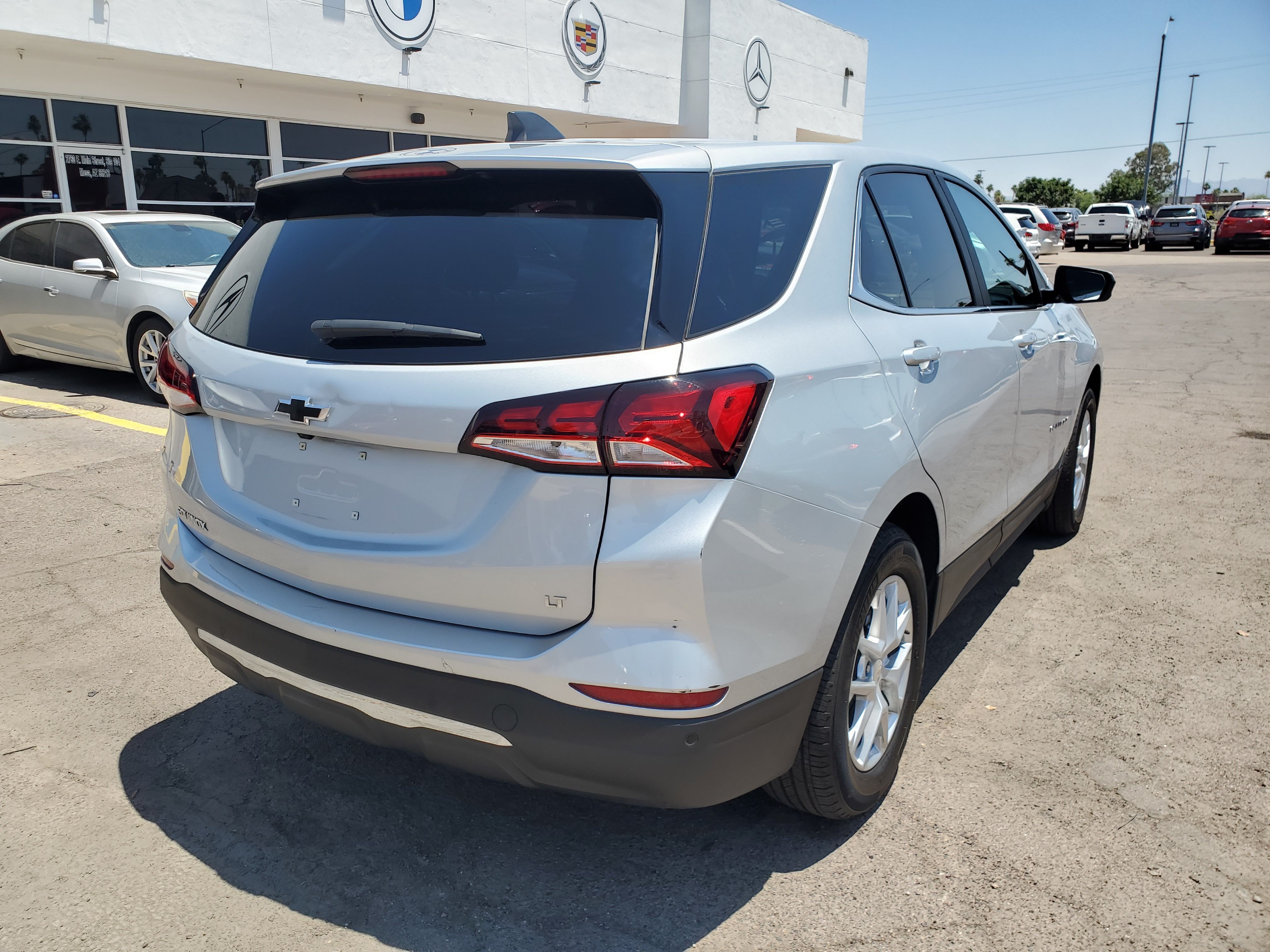 SILVER, 2022 CHEVROLET EQUINOX Image 5