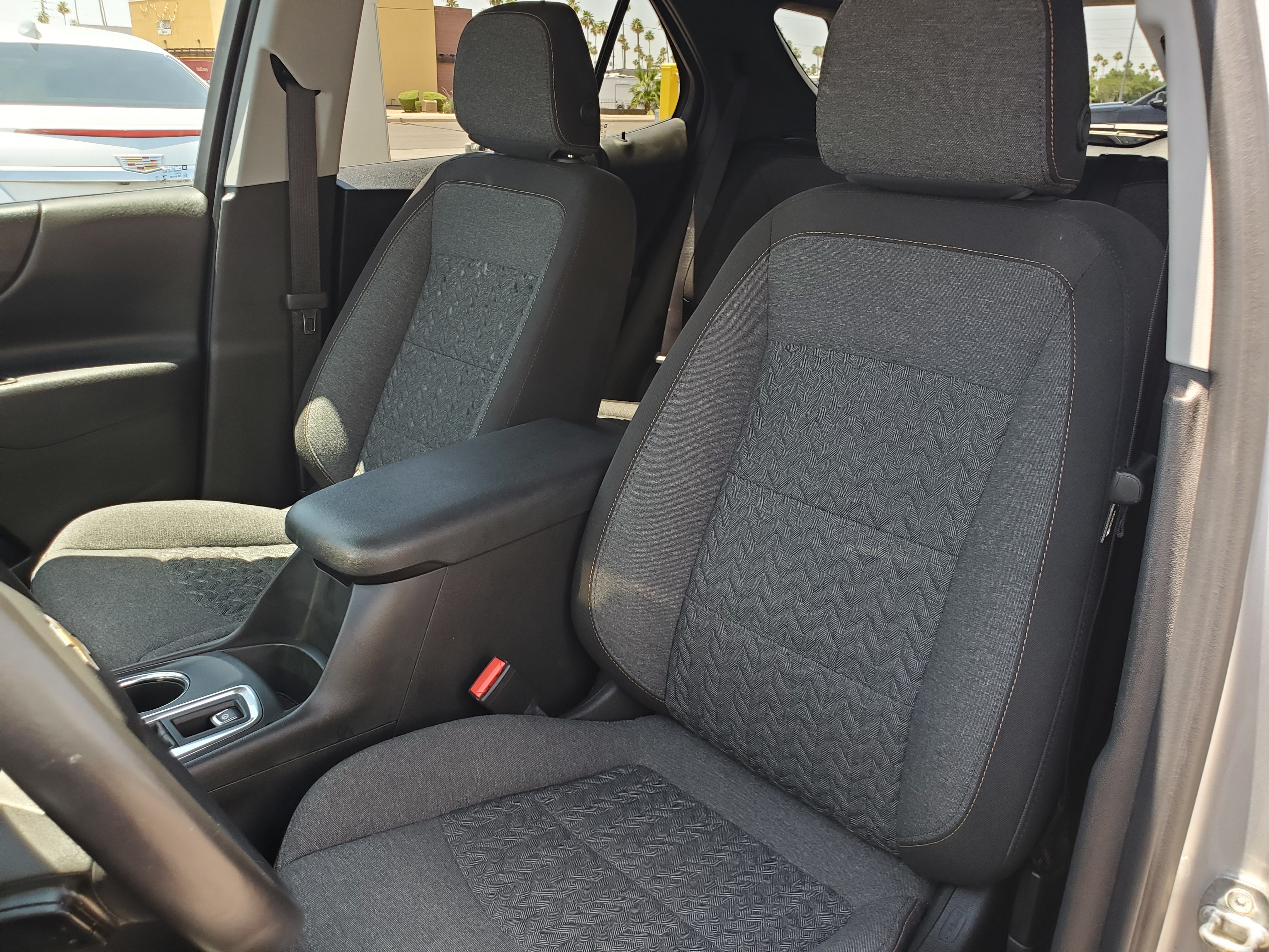 SILVER, 2022 CHEVROLET EQUINOX Image 21