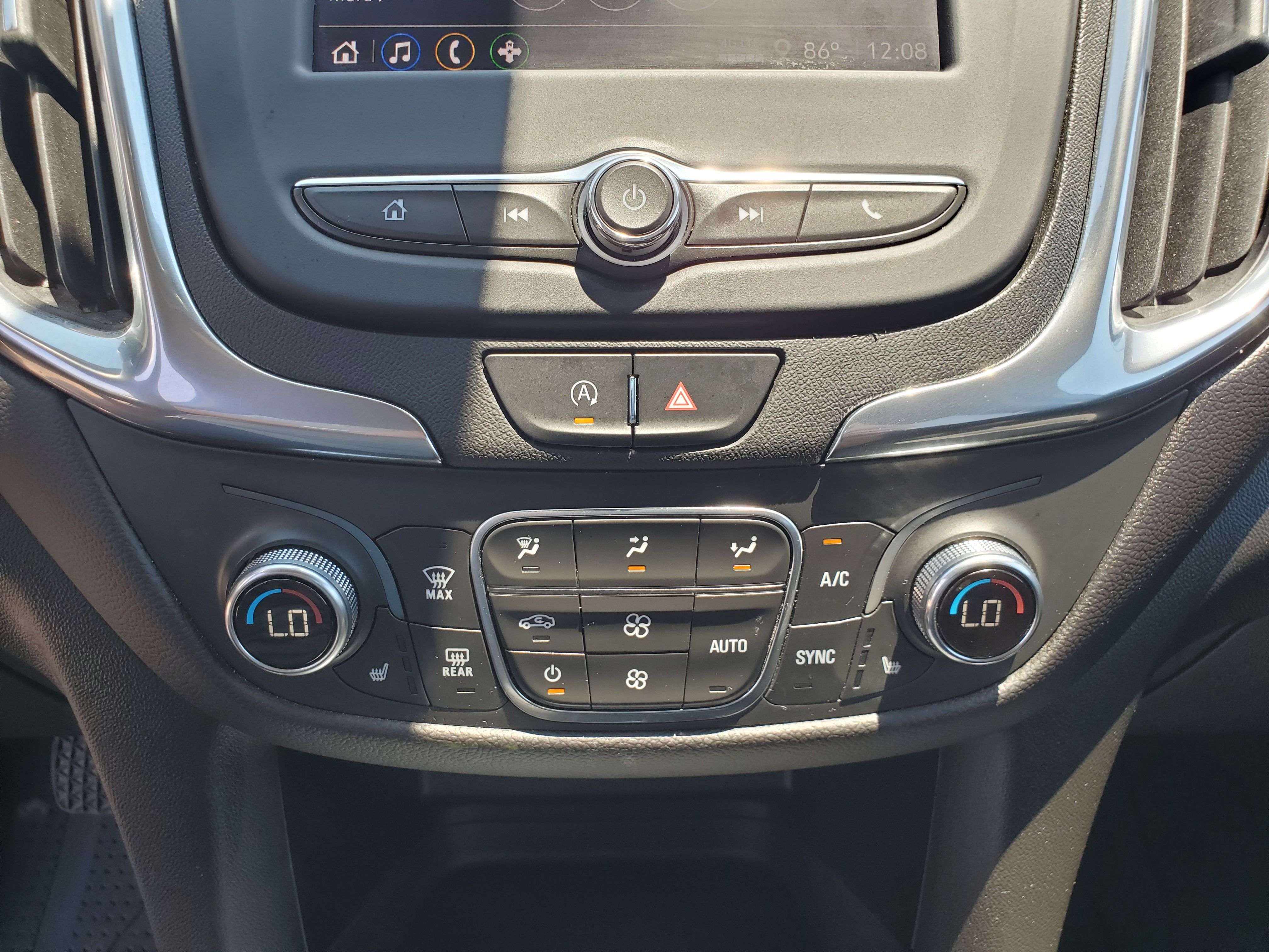 SILVER, 2022 CHEVROLET EQUINOX Image 29
