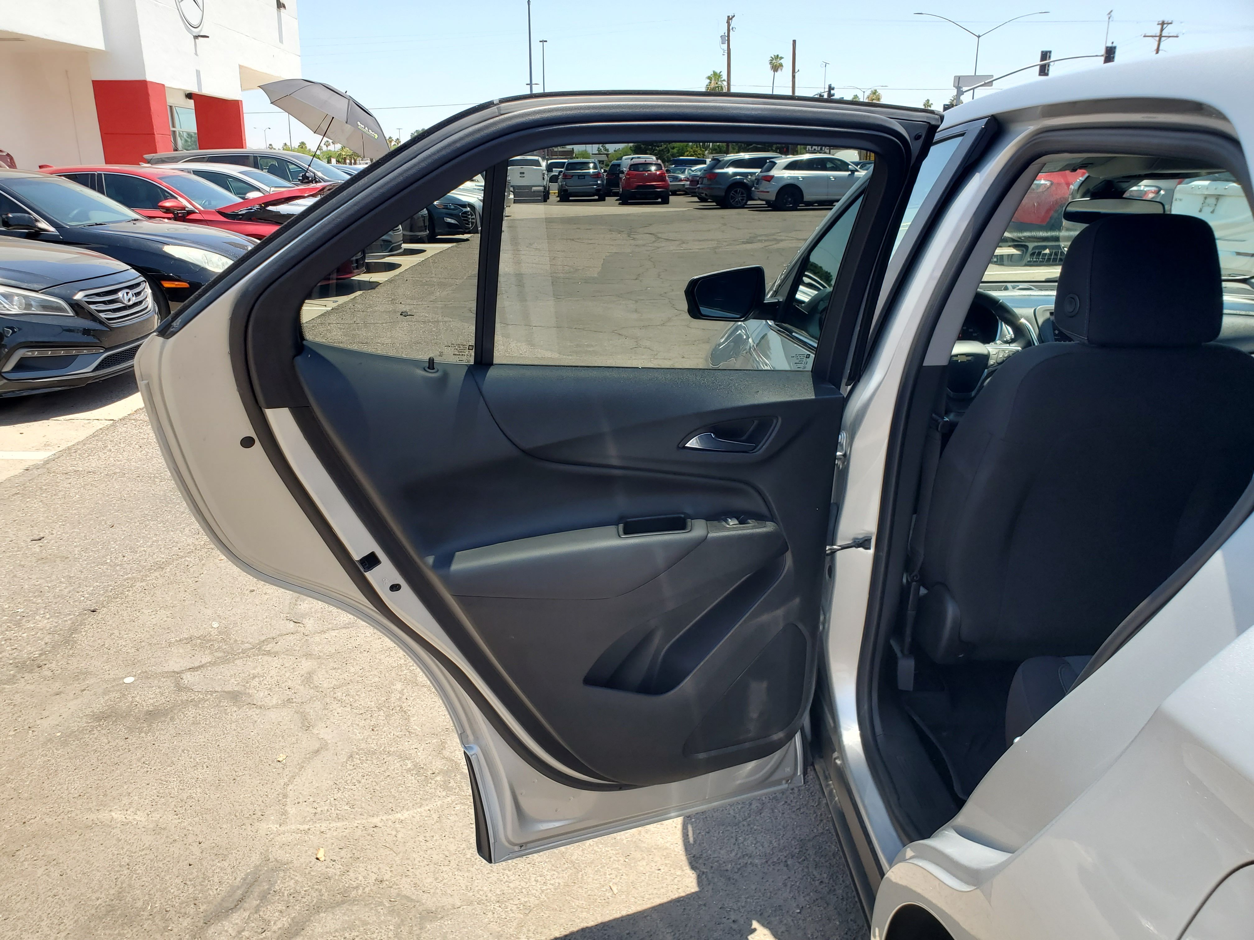SILVER, 2022 CHEVROLET EQUINOX Image 36
