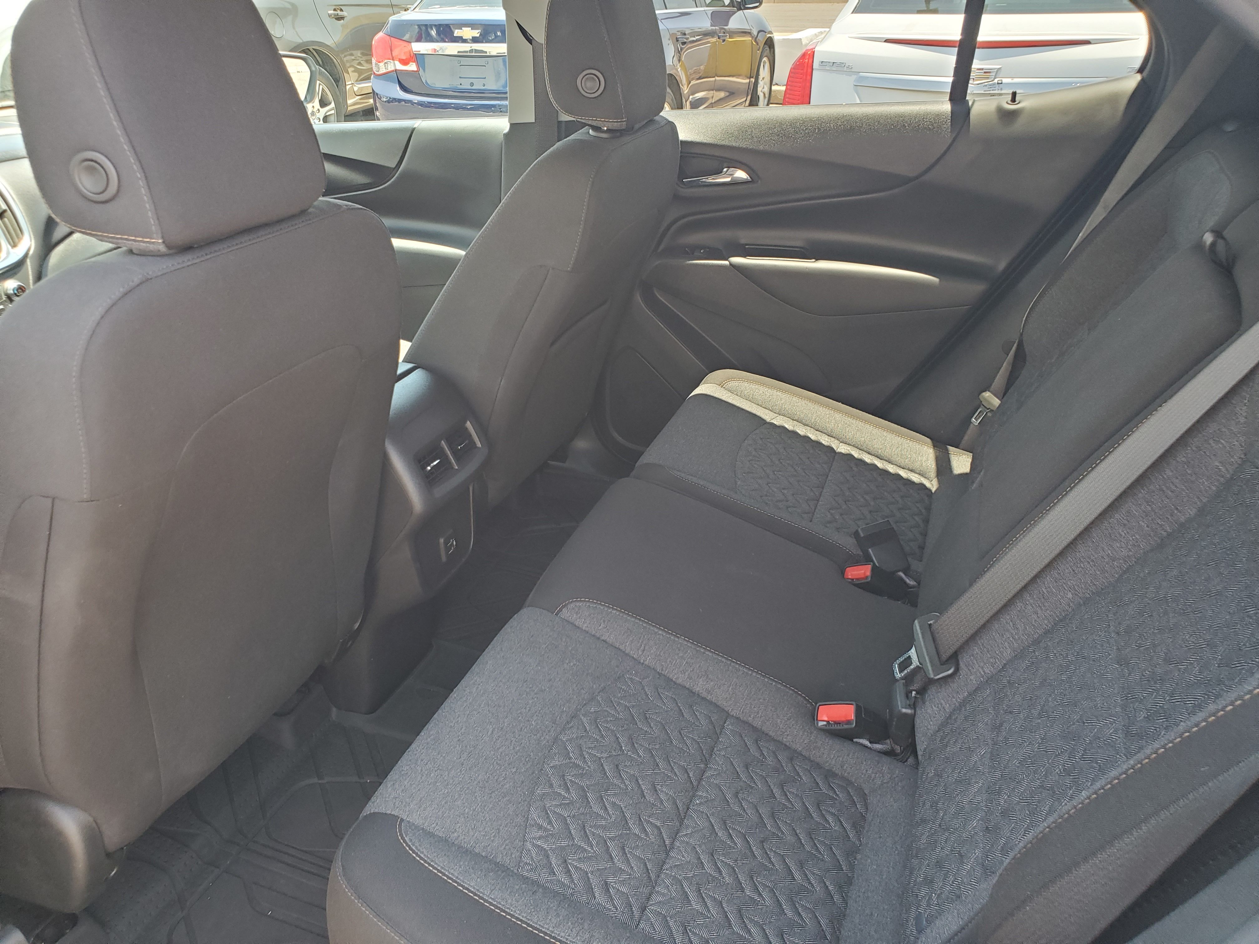 SILVER, 2022 CHEVROLET EQUINOX Image 38