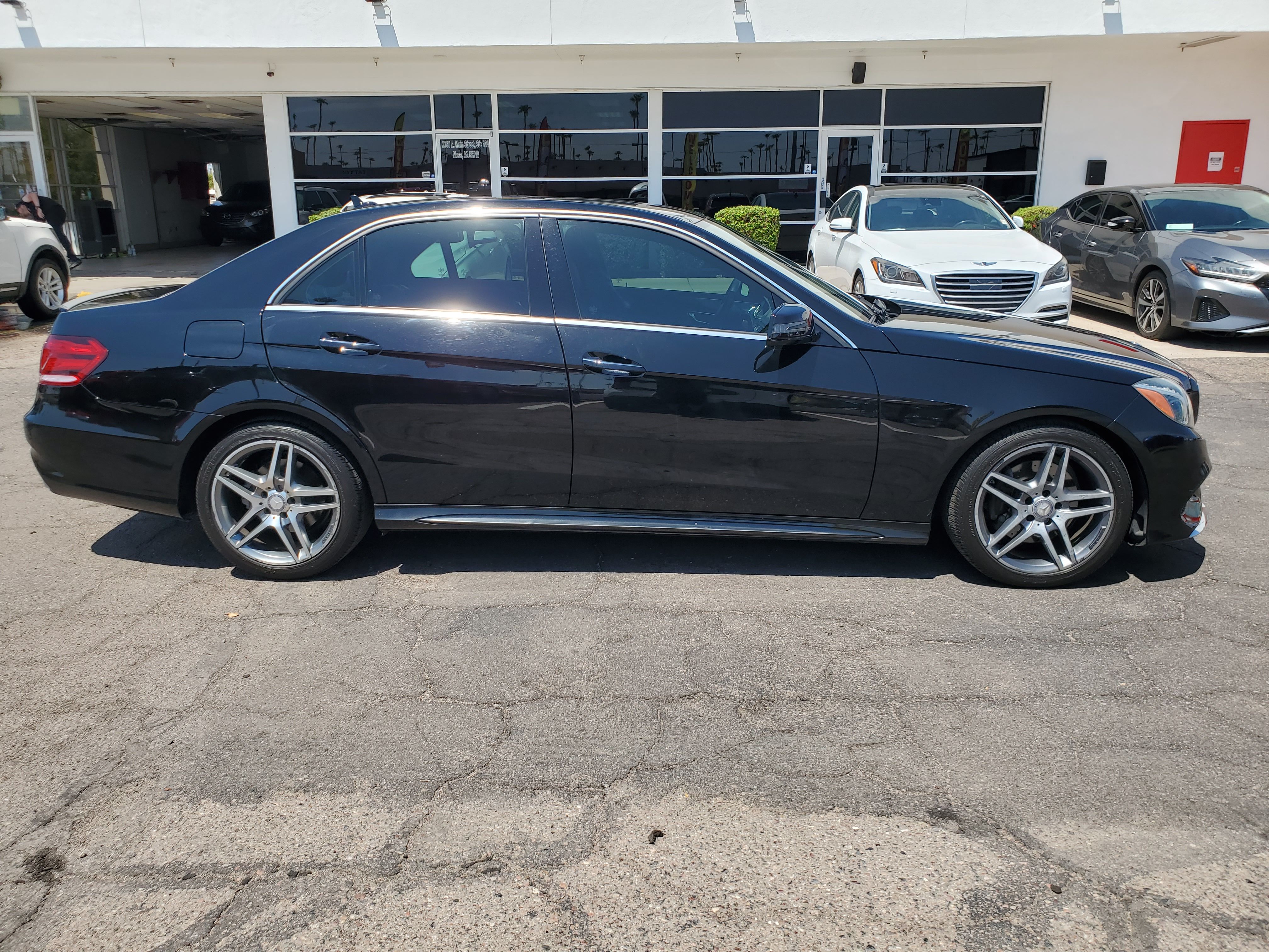 BLACK, 2016 MERCEDES-BENZ E-CLASS Image 6
