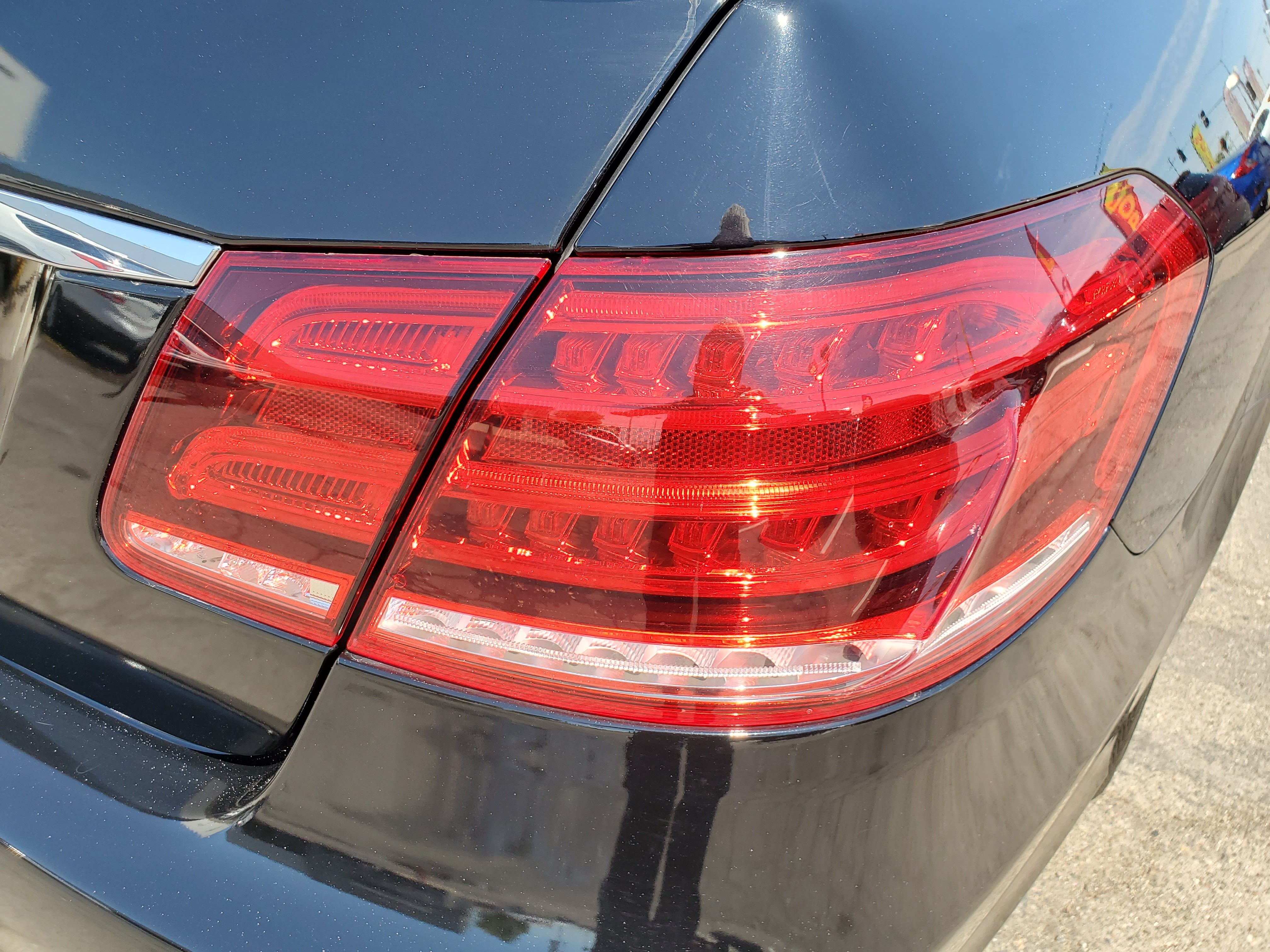 BLACK, 2016 MERCEDES-BENZ E-CLASS Image 13