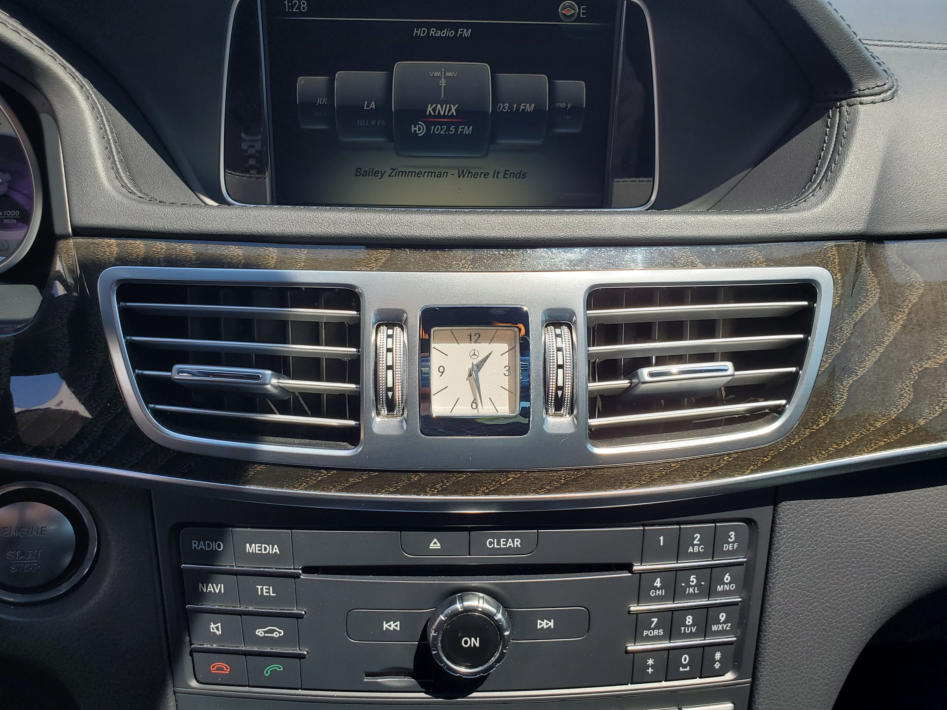BLACK, 2016 MERCEDES-BENZ E-CLASS Image 29