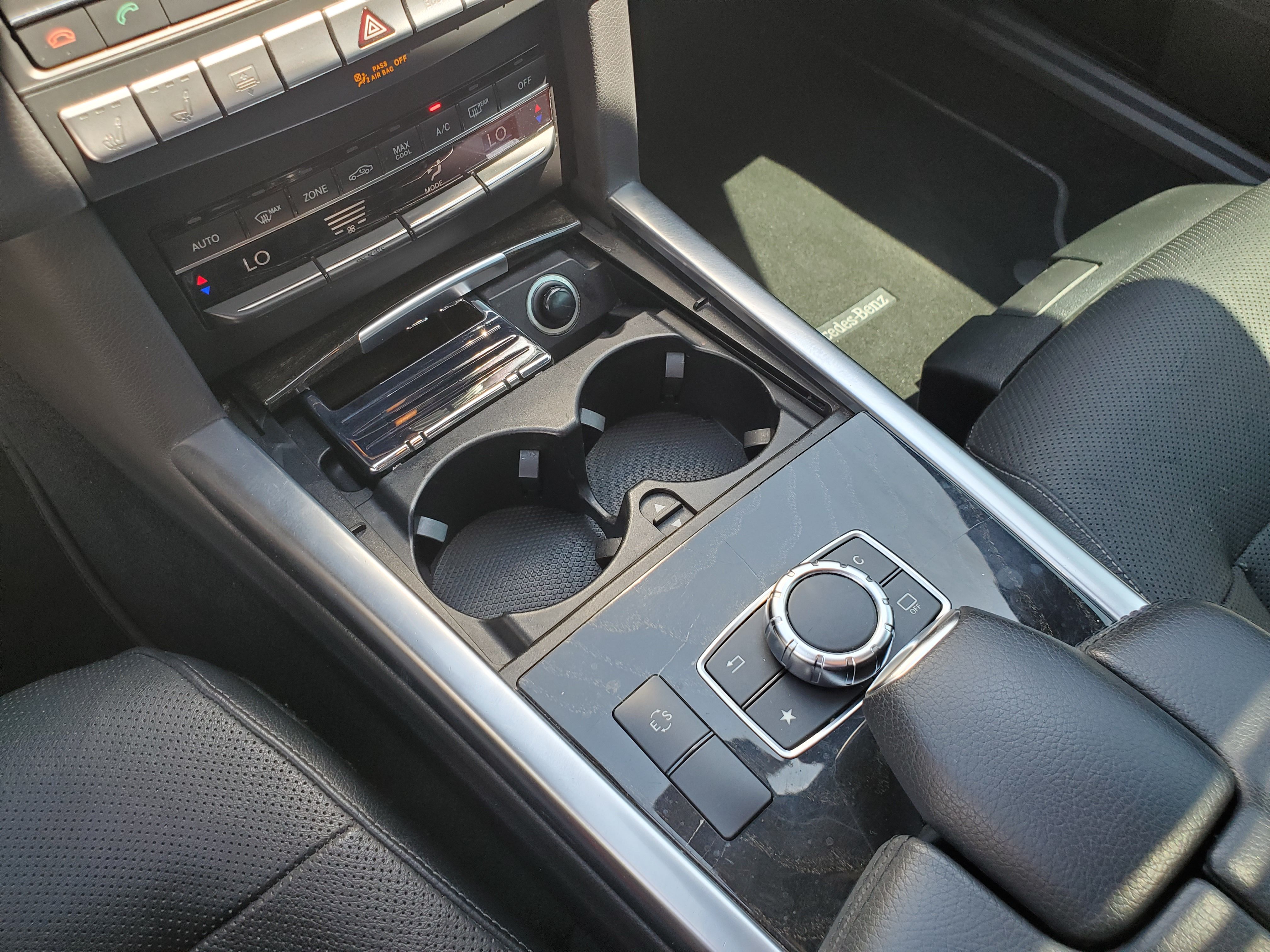 BLACK, 2016 MERCEDES-BENZ E-CLASS Image 32
