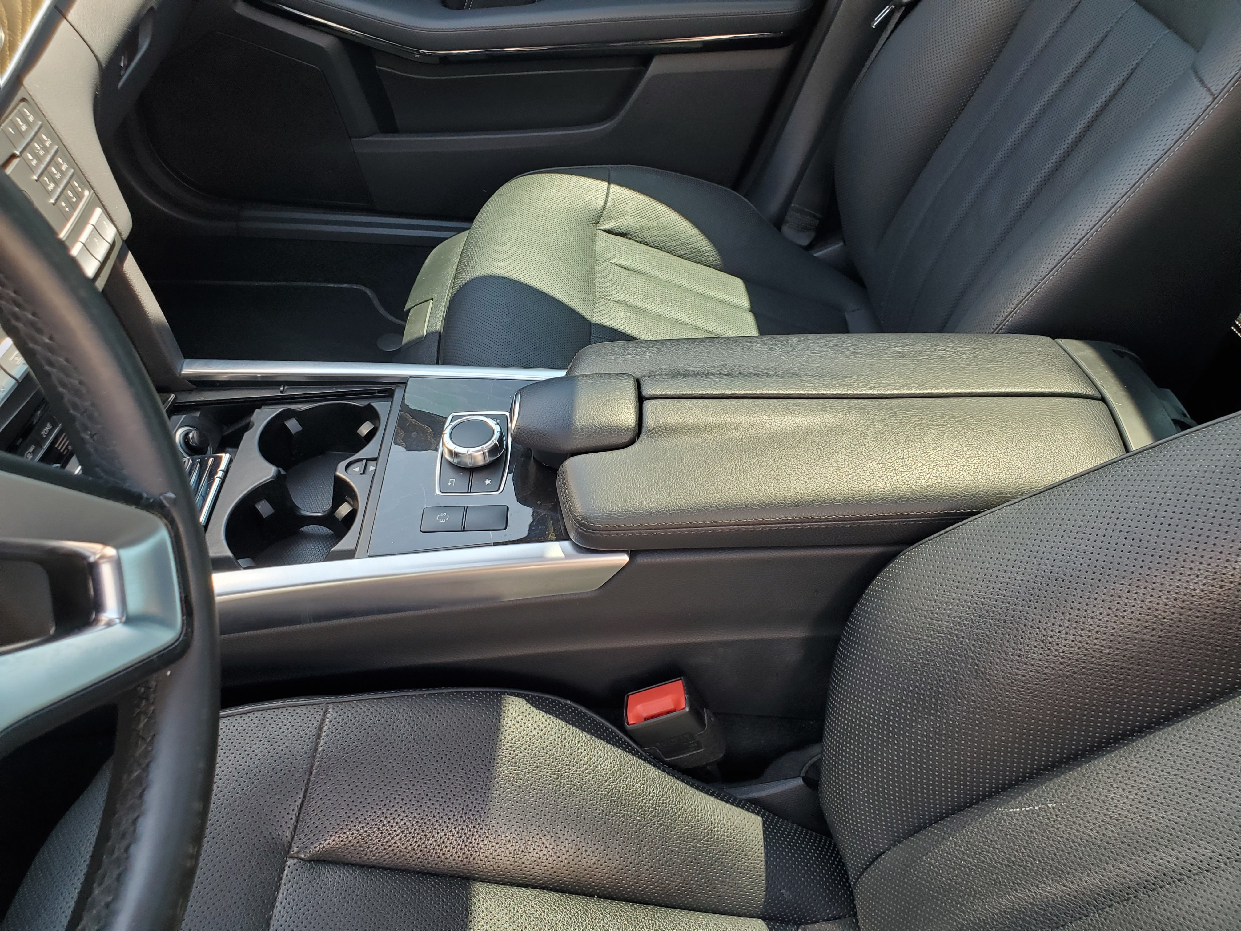 BLACK, 2016 MERCEDES-BENZ E-CLASS Image 33