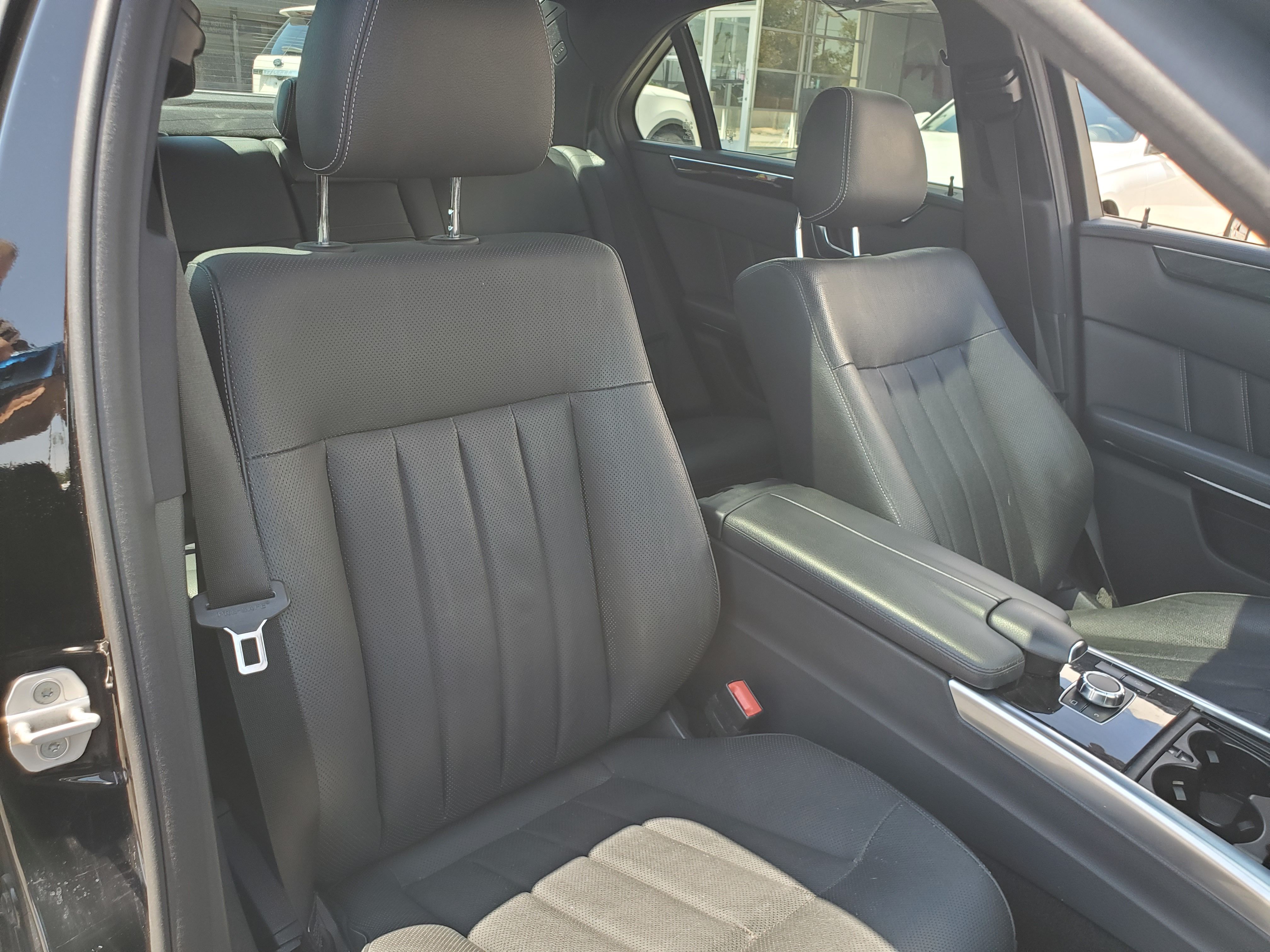 BLACK, 2016 MERCEDES-BENZ E-CLASS Image 39