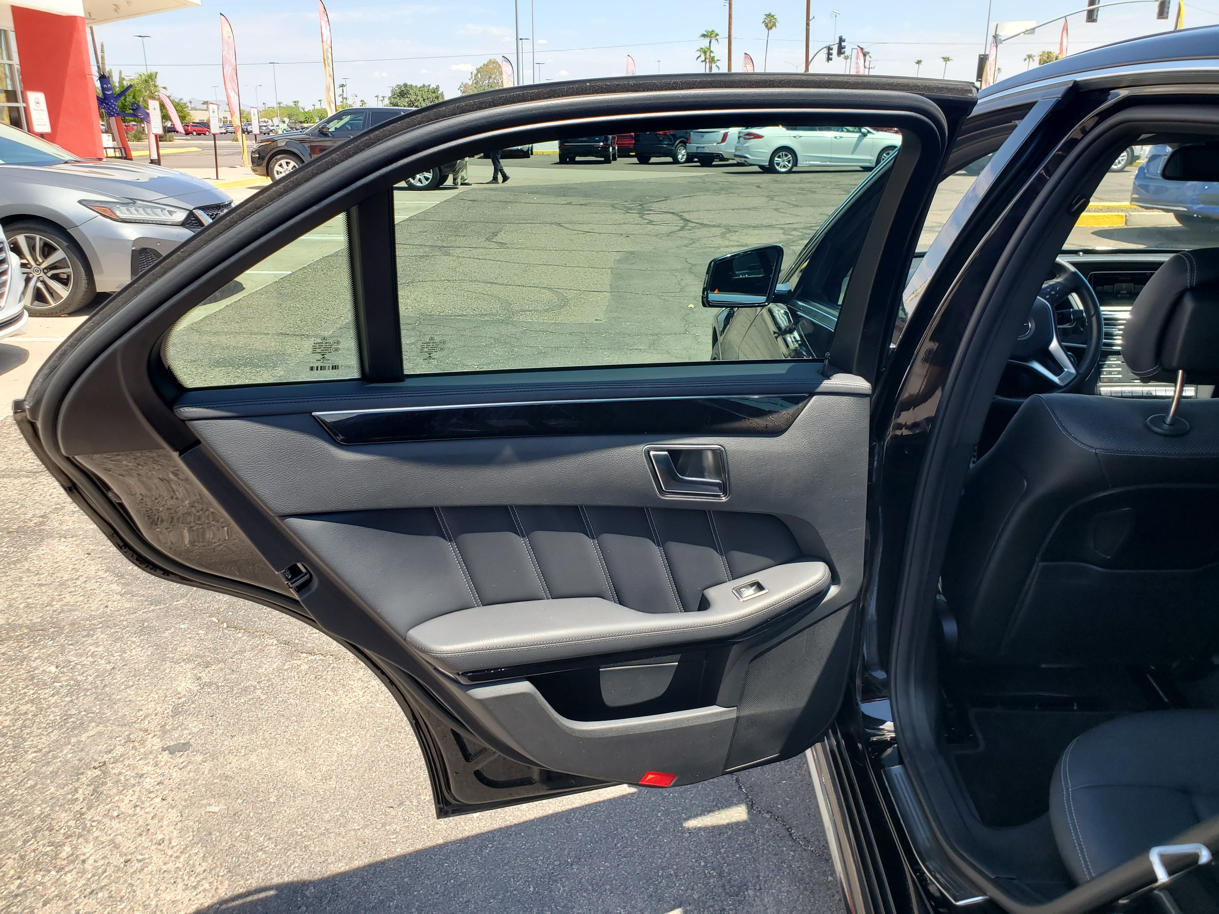 BLACK, 2016 MERCEDES-BENZ E-CLASS Image 40