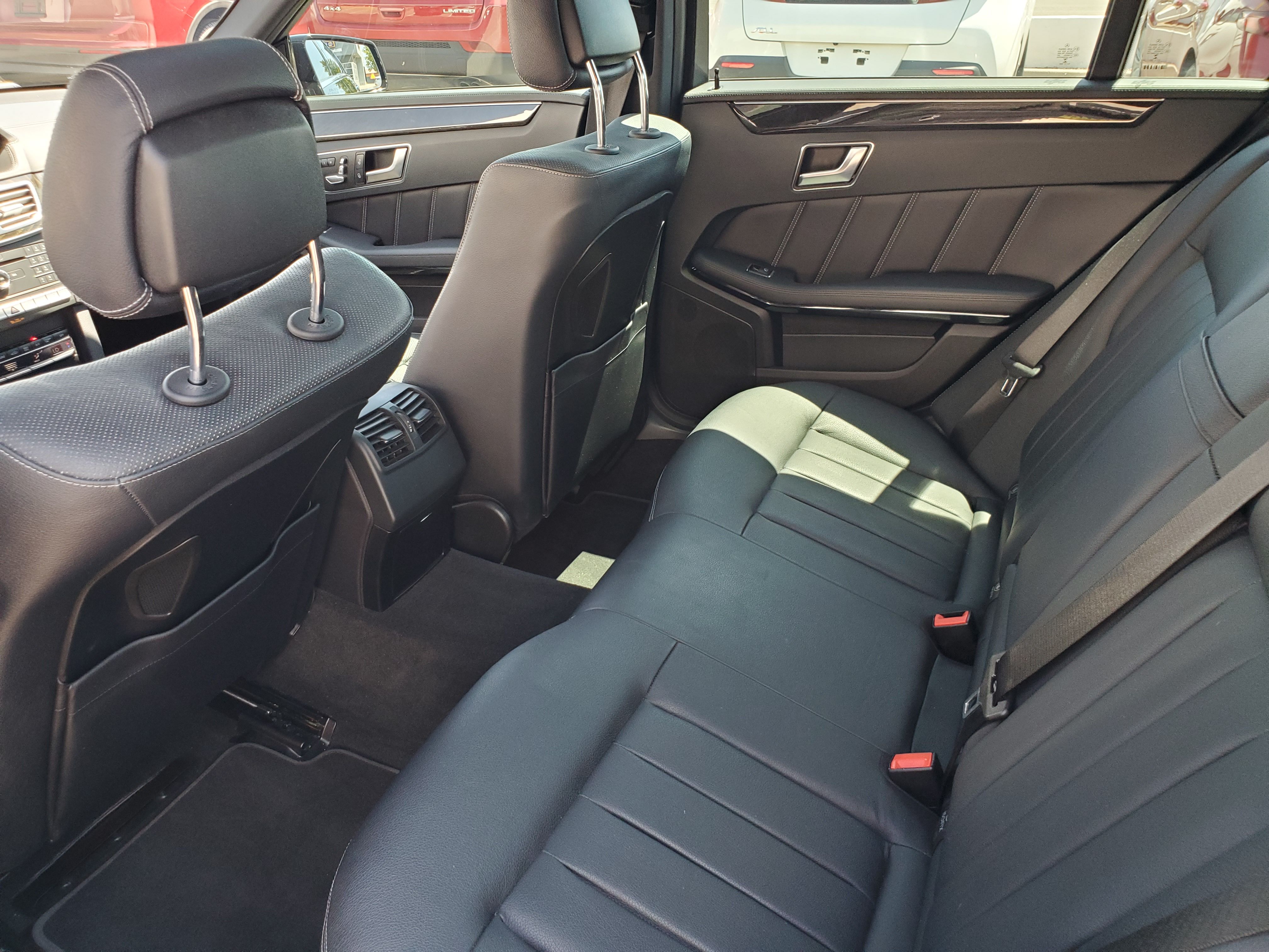 BLACK, 2016 MERCEDES-BENZ E-CLASS Image 42