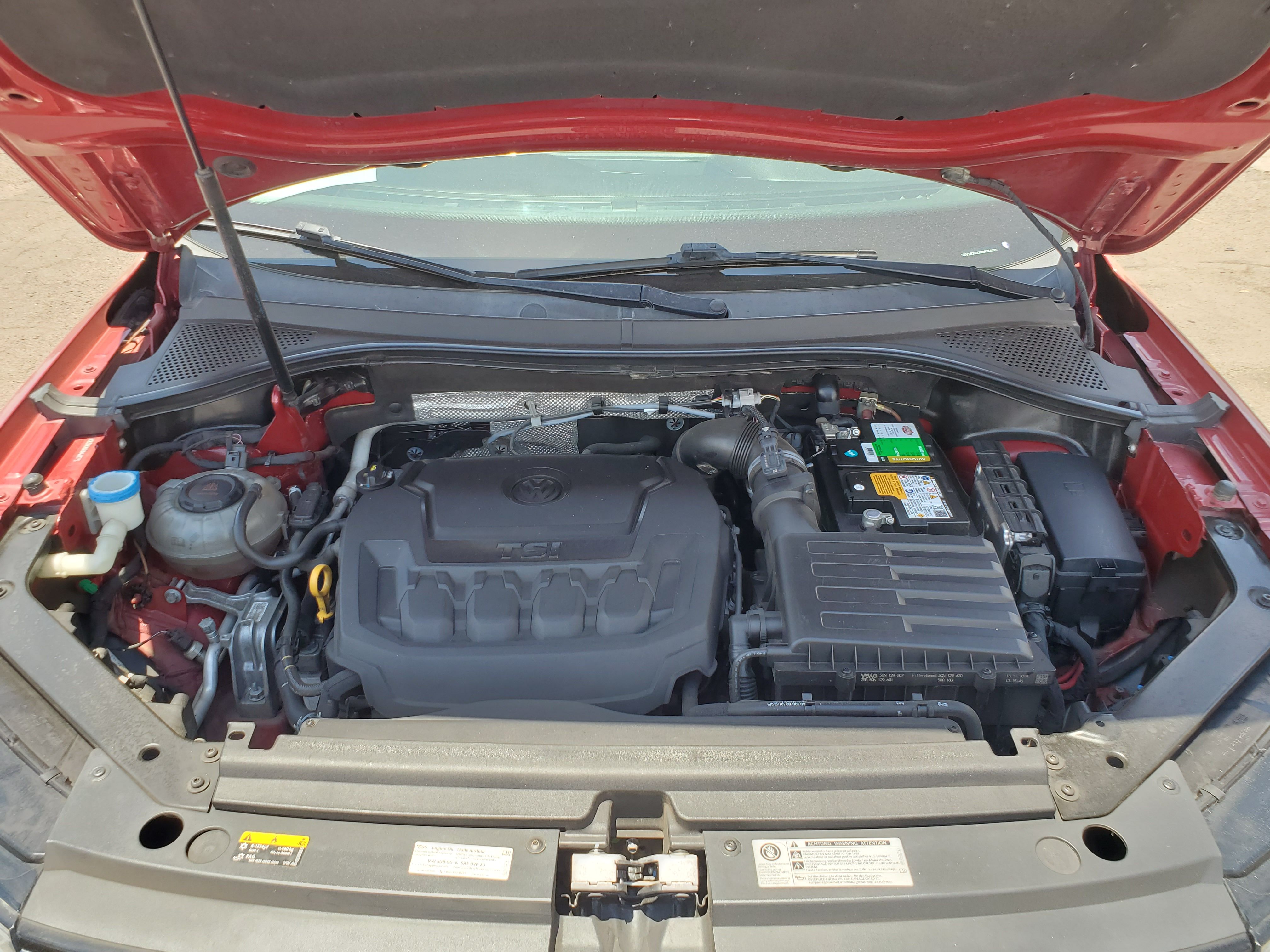 RED, 2019 VOLKSWAGEN TIGUAN Image 48