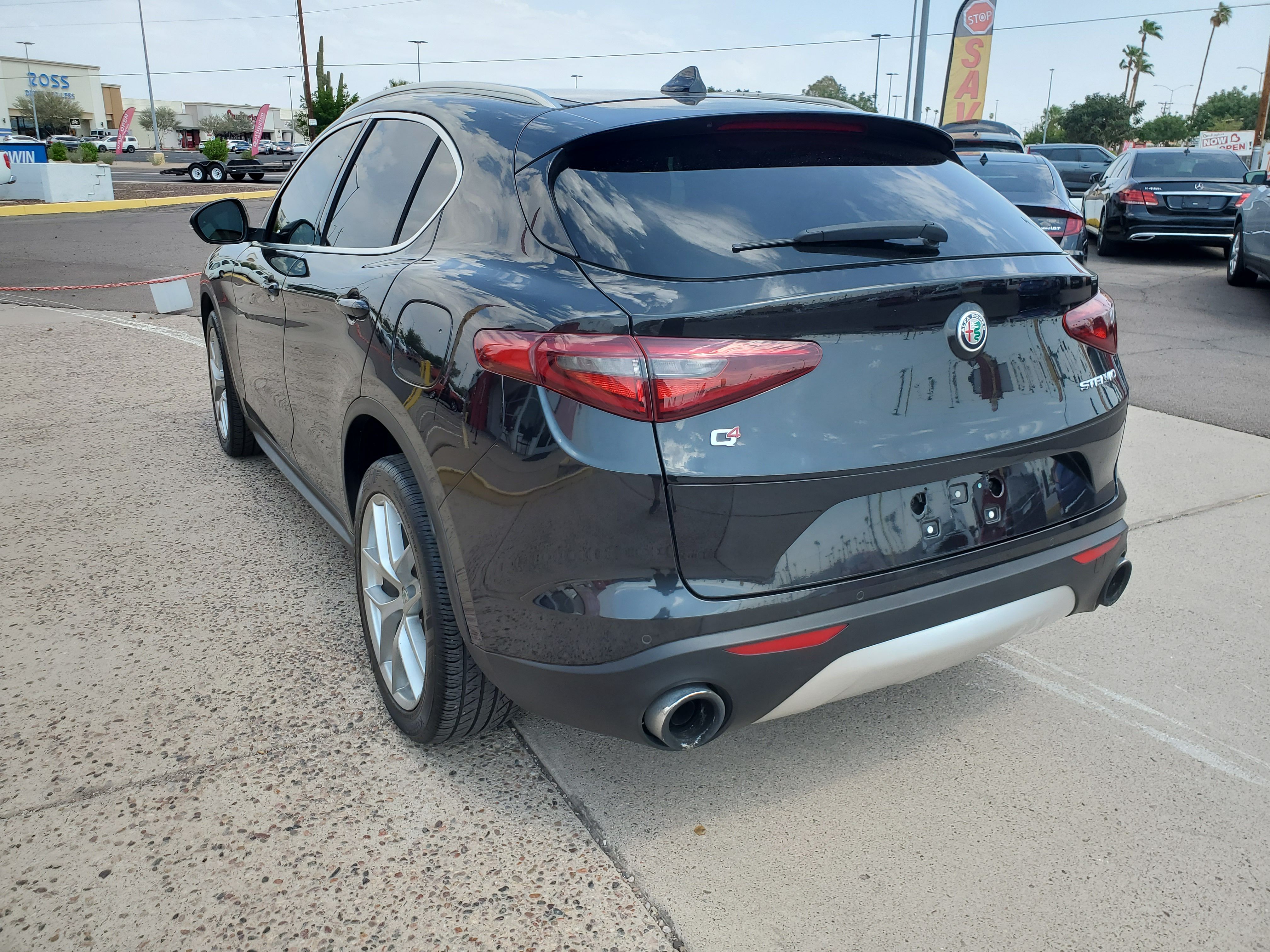 BLACK, 2018 ALFA ROMEO STELVIO Image 3