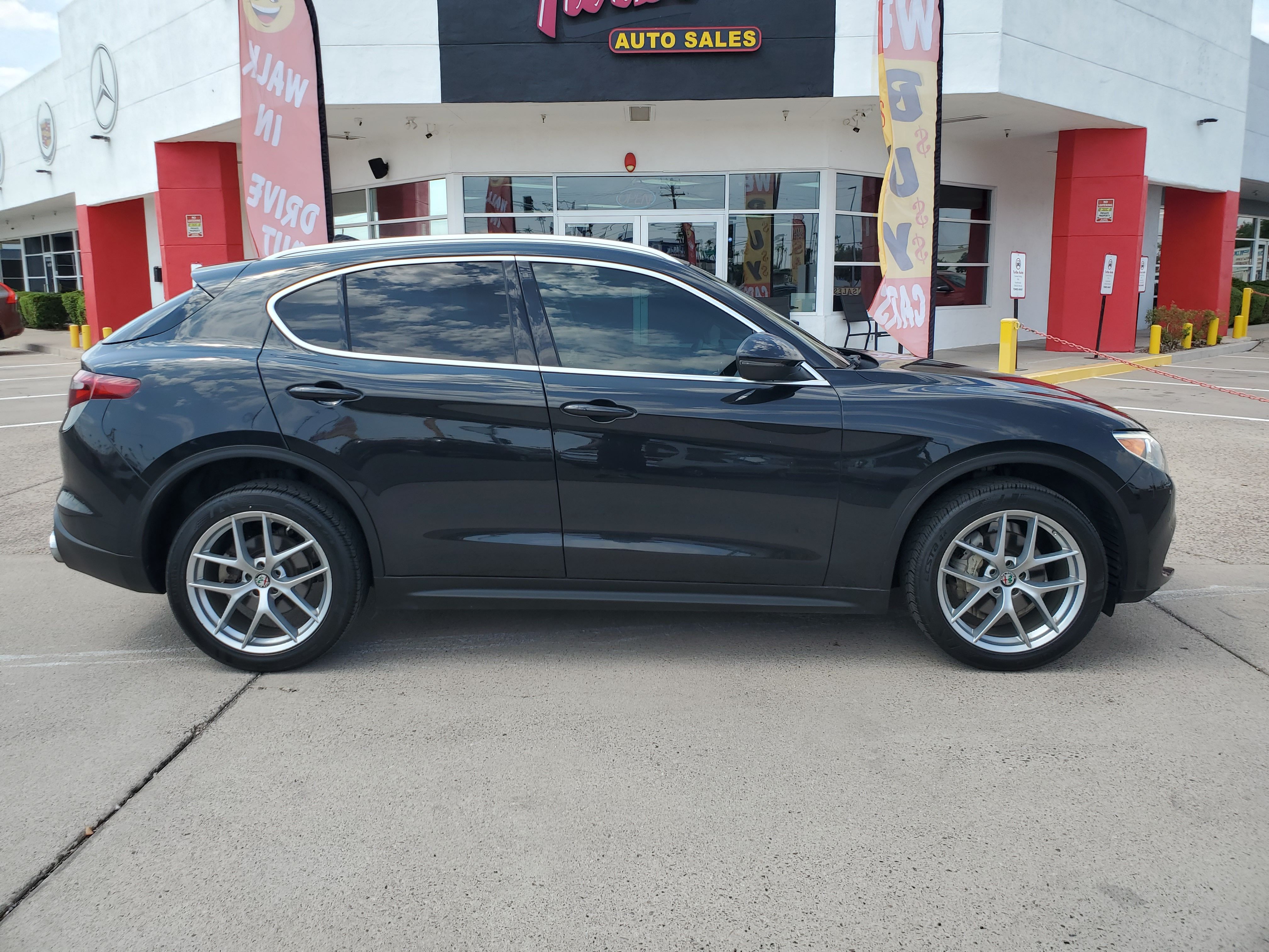 BLACK, 2018 ALFA ROMEO STELVIO Image 6