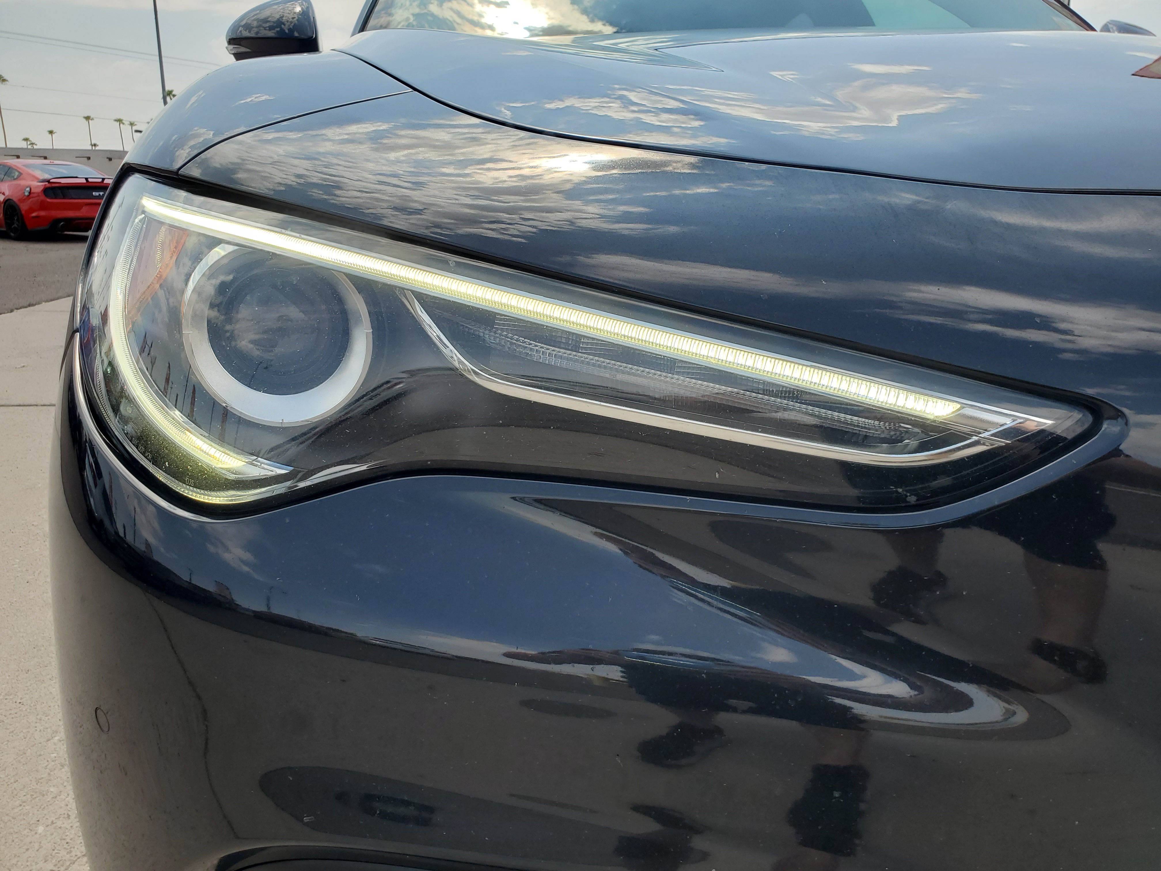 BLACK, 2018 ALFA ROMEO STELVIO Image 10