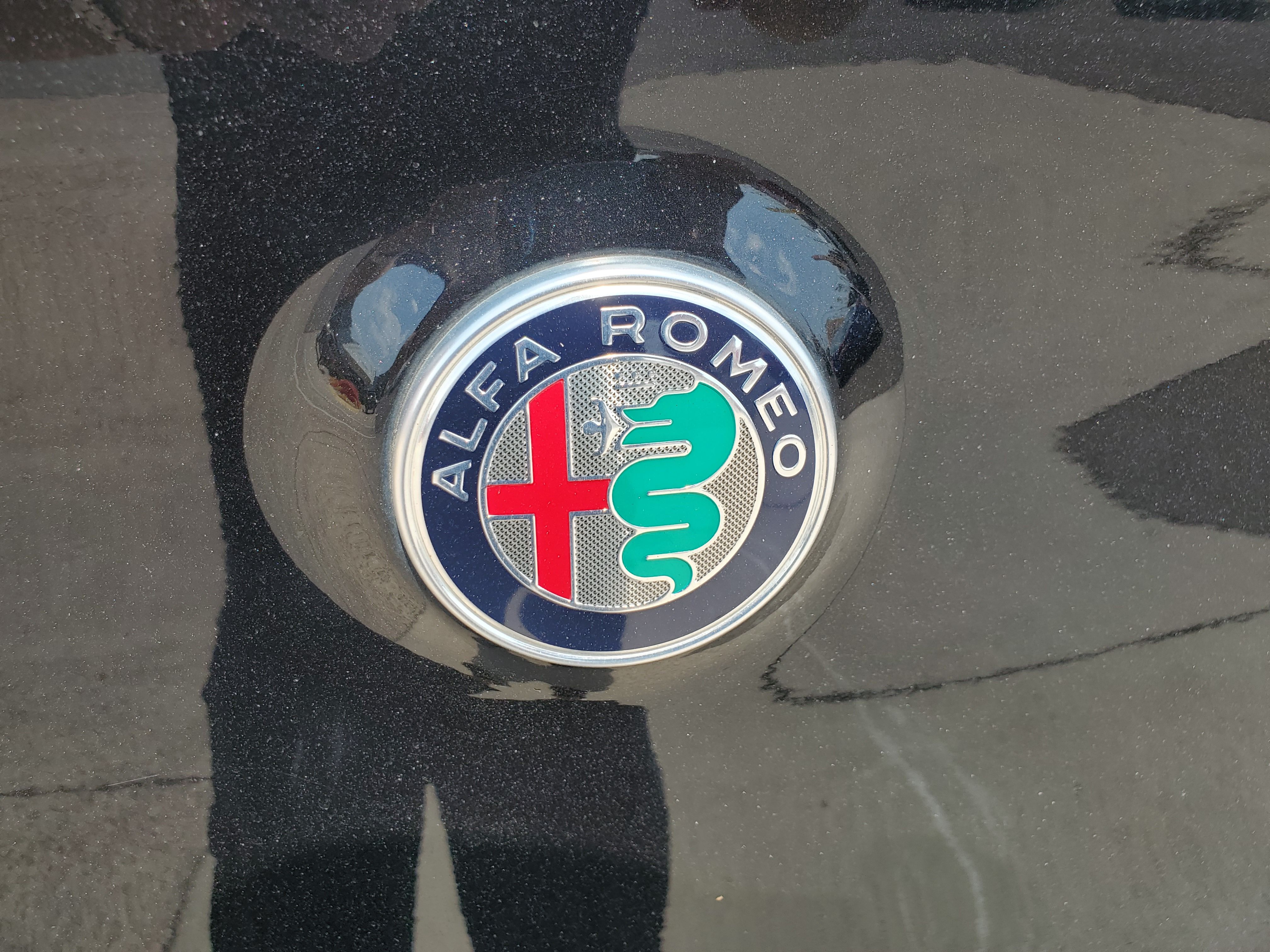 BLACK, 2018 ALFA ROMEO STELVIO Image 14