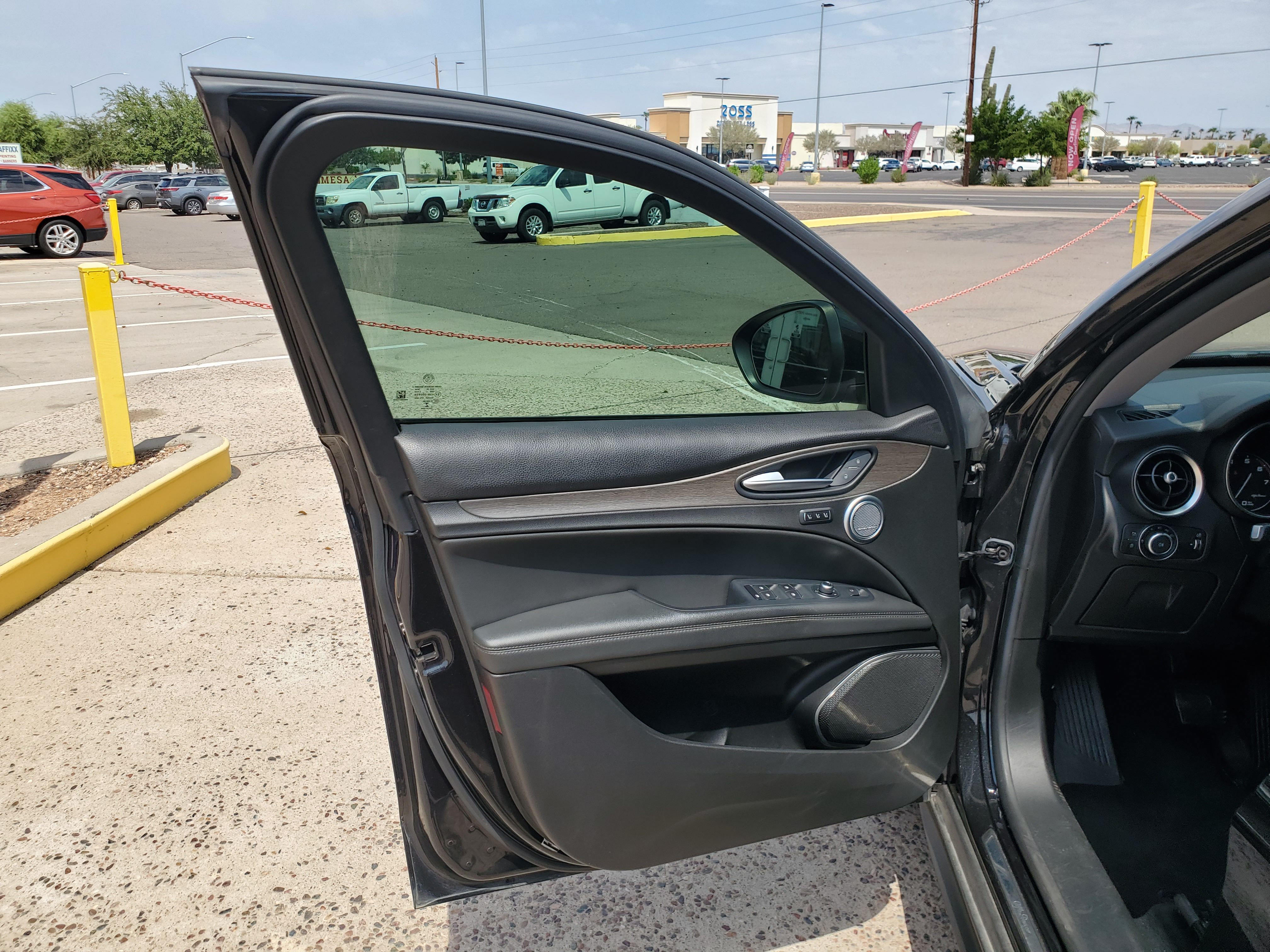BLACK, 2018 ALFA ROMEO STELVIO Image 18
