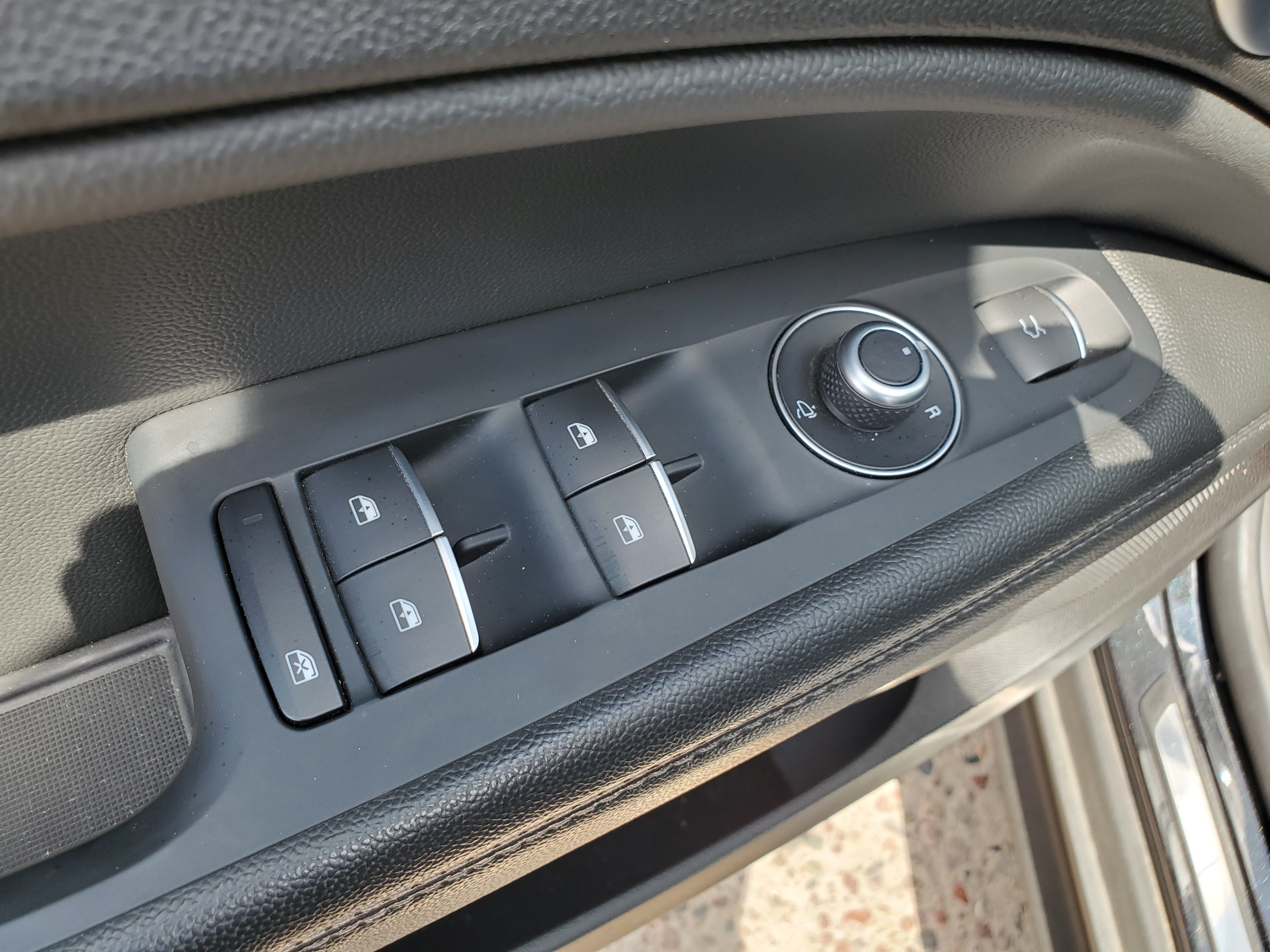 BLACK, 2018 ALFA ROMEO STELVIO Image 19