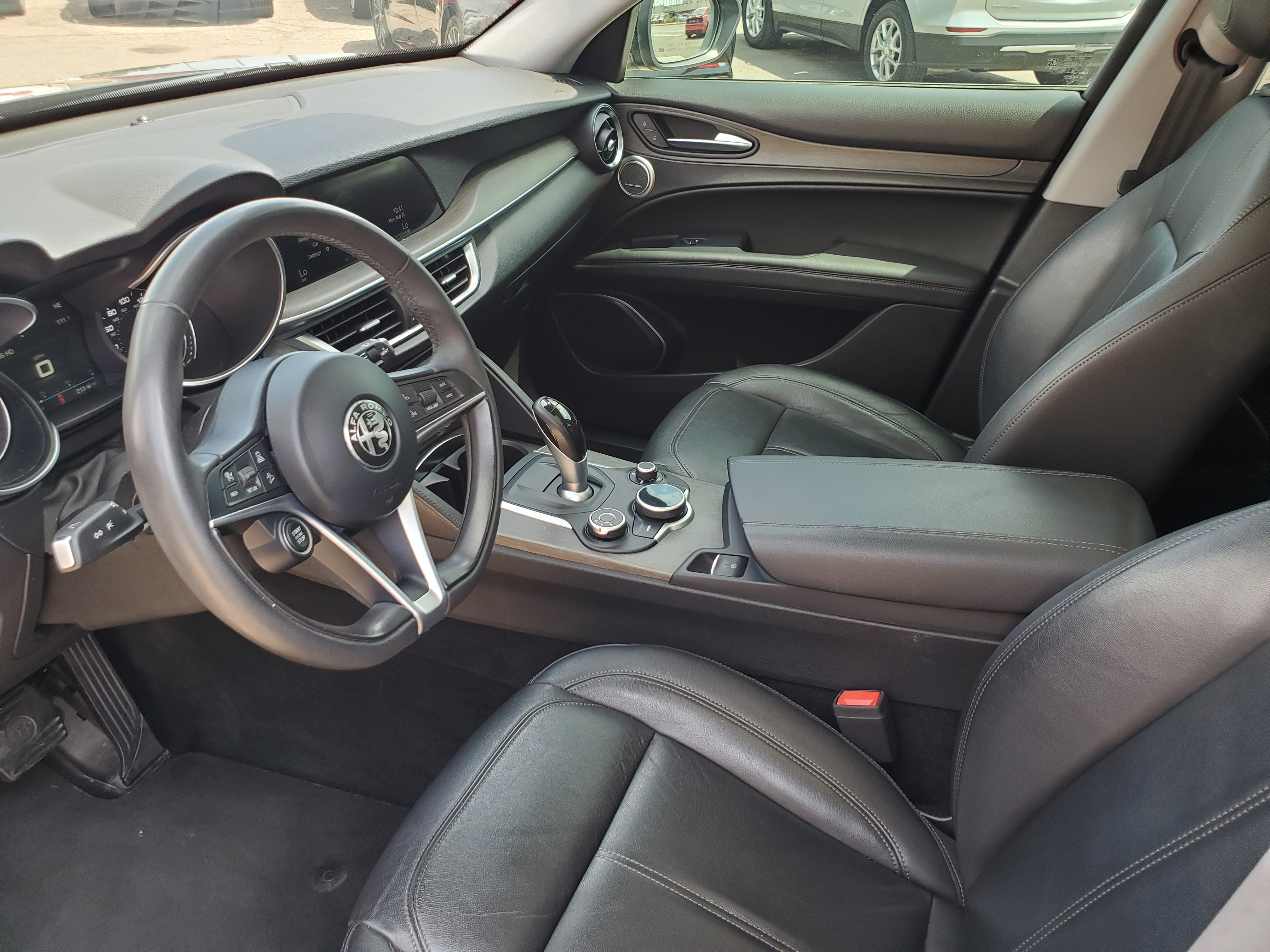BLACK, 2018 ALFA ROMEO STELVIO Image 21