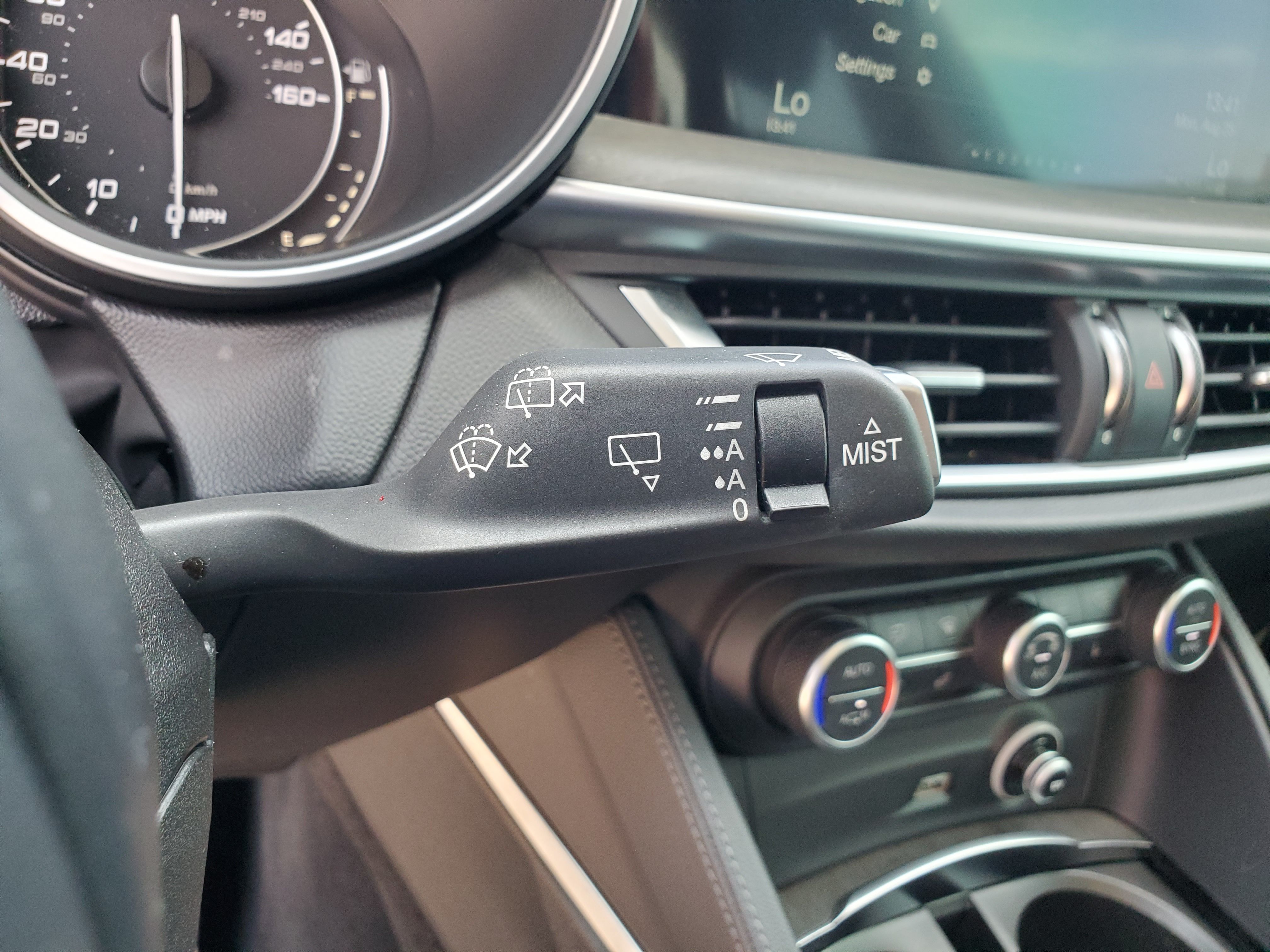 BLACK, 2018 ALFA ROMEO STELVIO Image 26