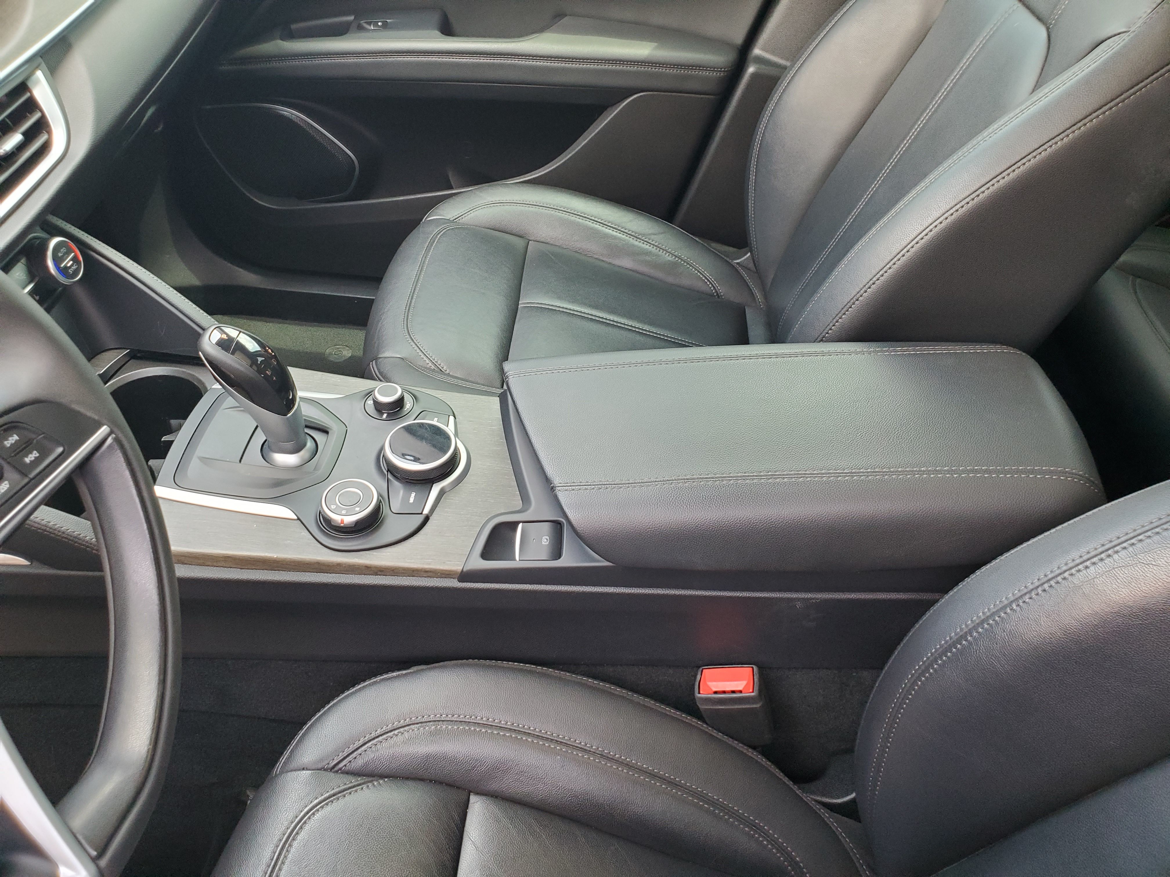 BLACK, 2018 ALFA ROMEO STELVIO Image 33