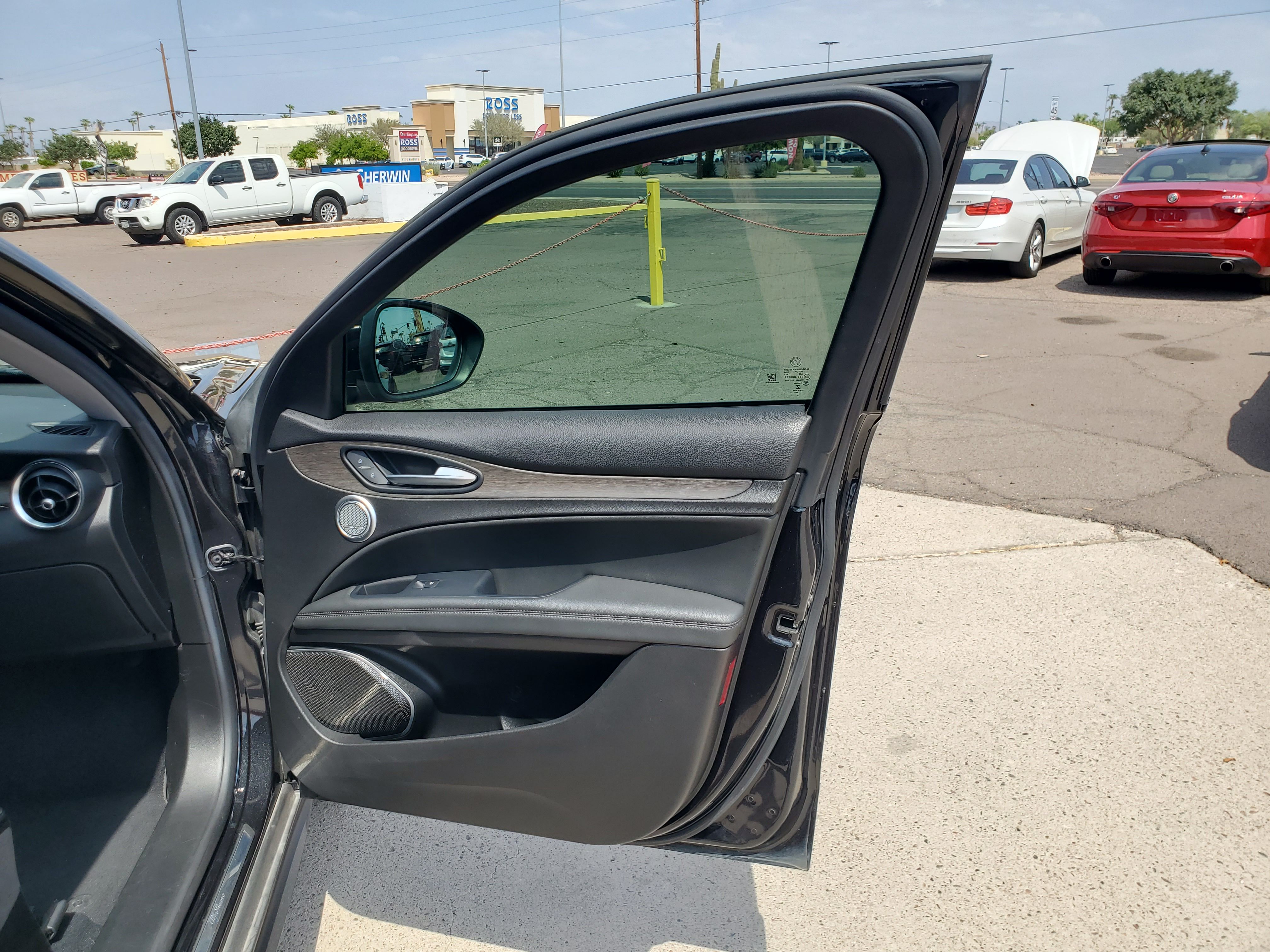 BLACK, 2018 ALFA ROMEO STELVIO Image 35
