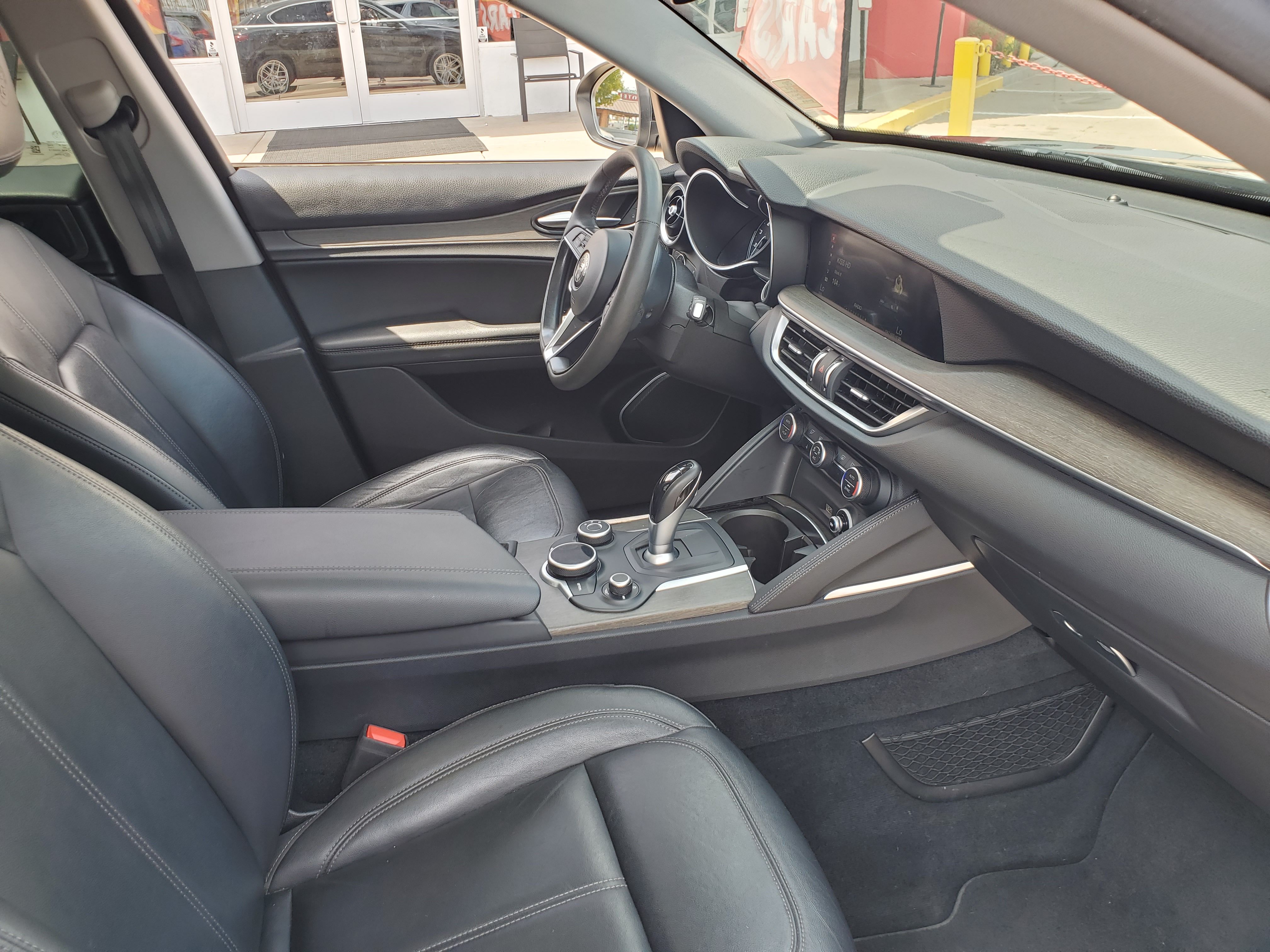 BLACK, 2018 ALFA ROMEO STELVIO Image 38