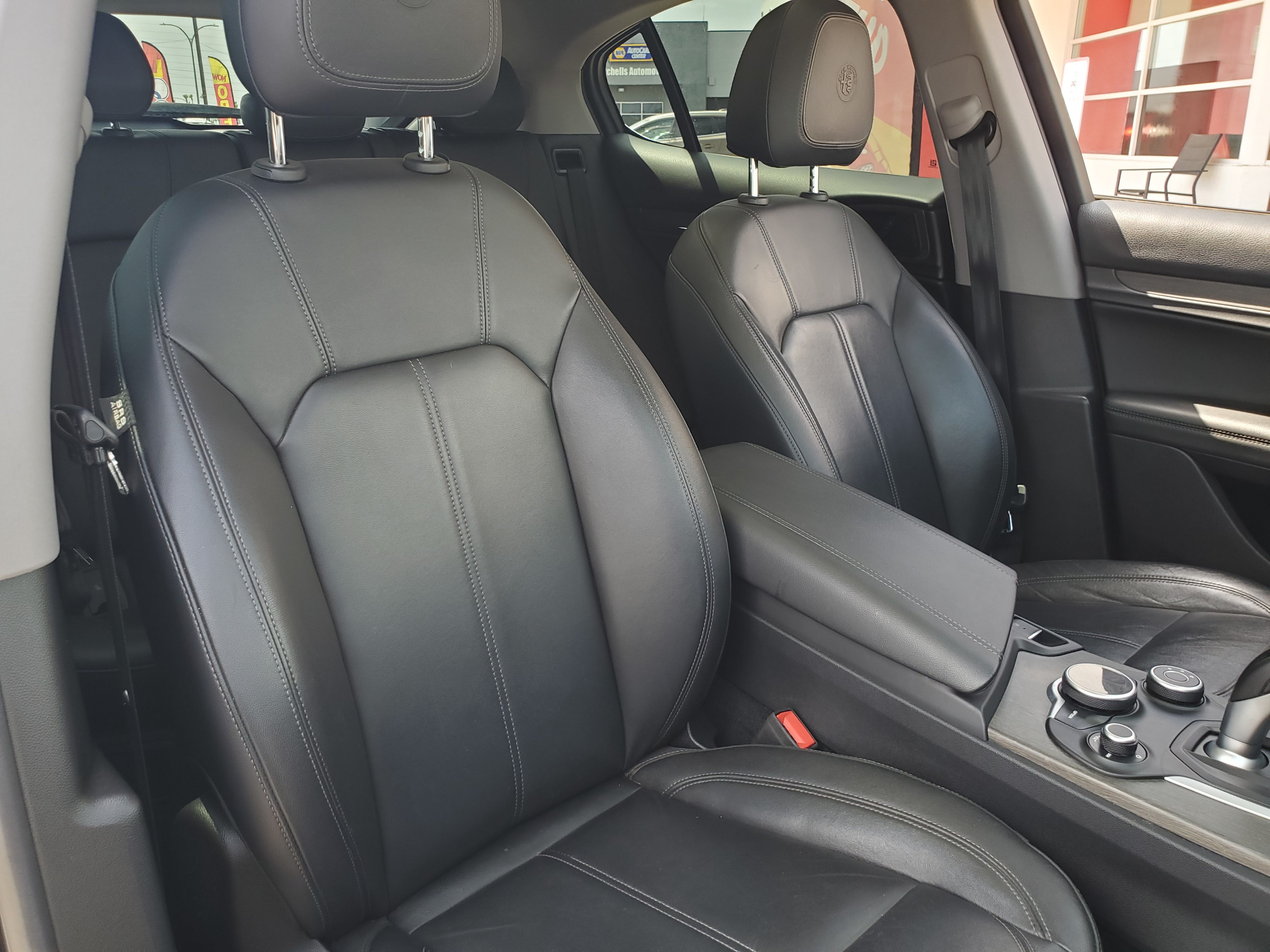 BLACK, 2018 ALFA ROMEO STELVIO Image 39