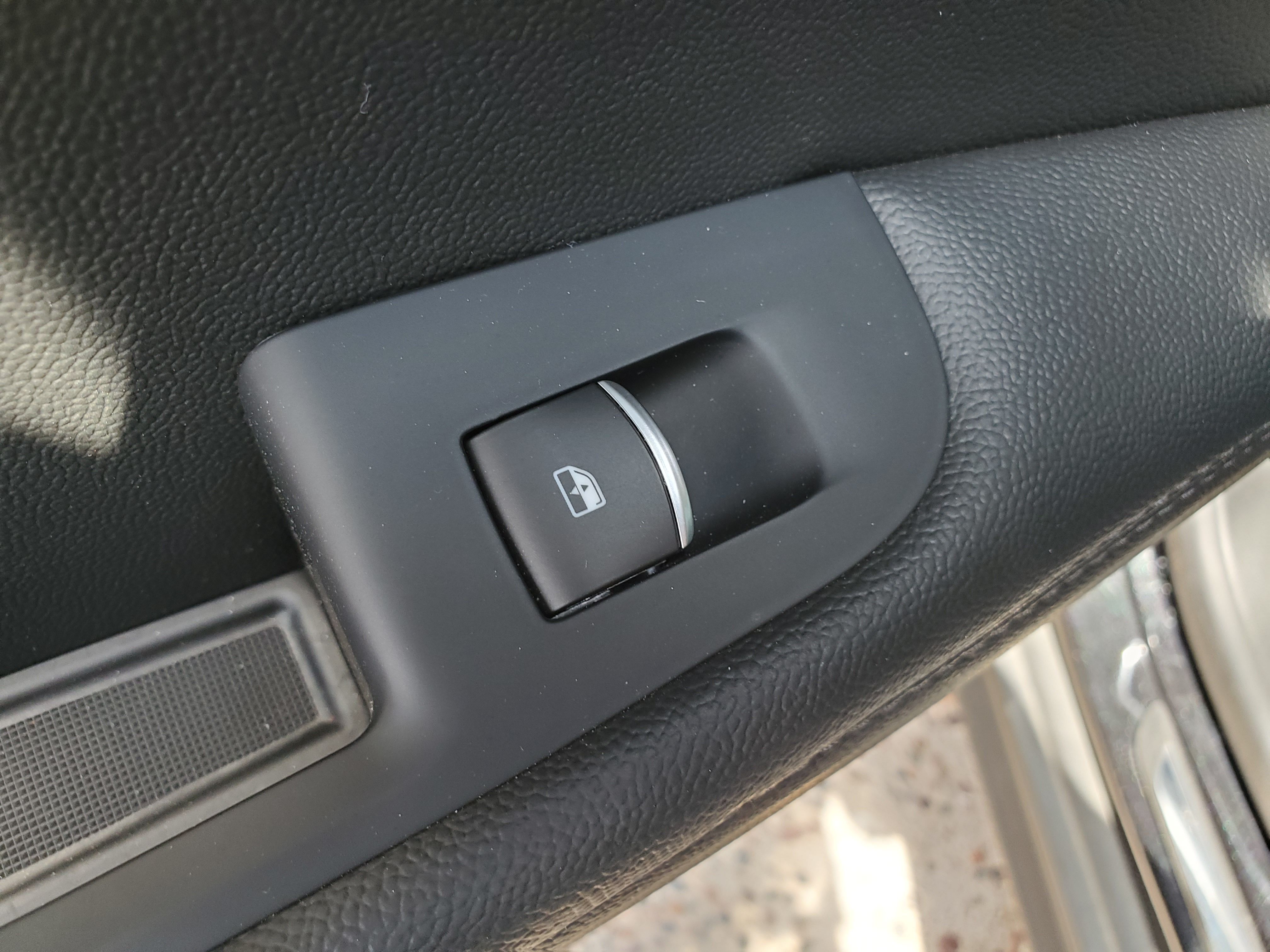 BLACK, 2018 ALFA ROMEO STELVIO Image 41
