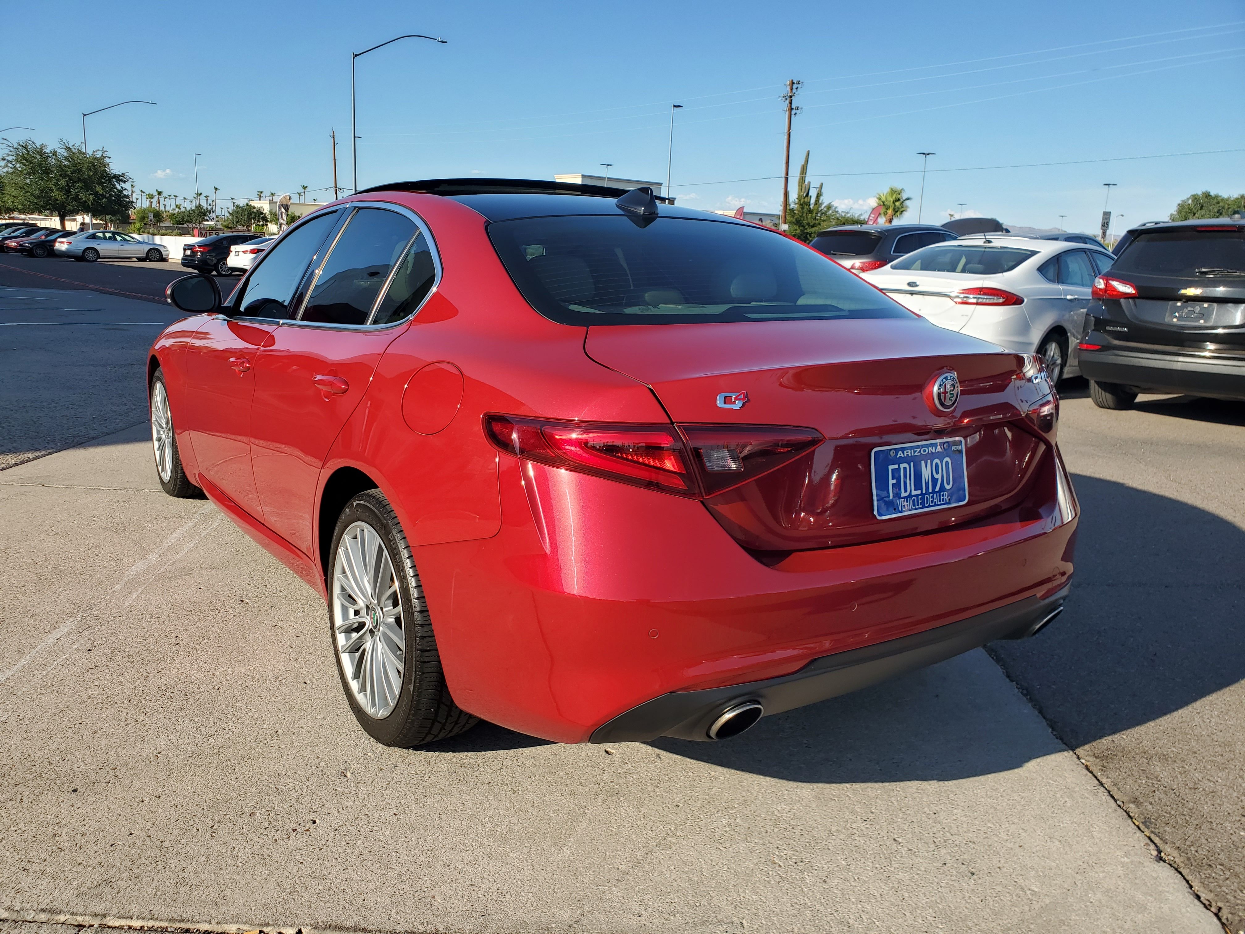 RED, 2017 ALFA ROMEO GIULIA Image 3