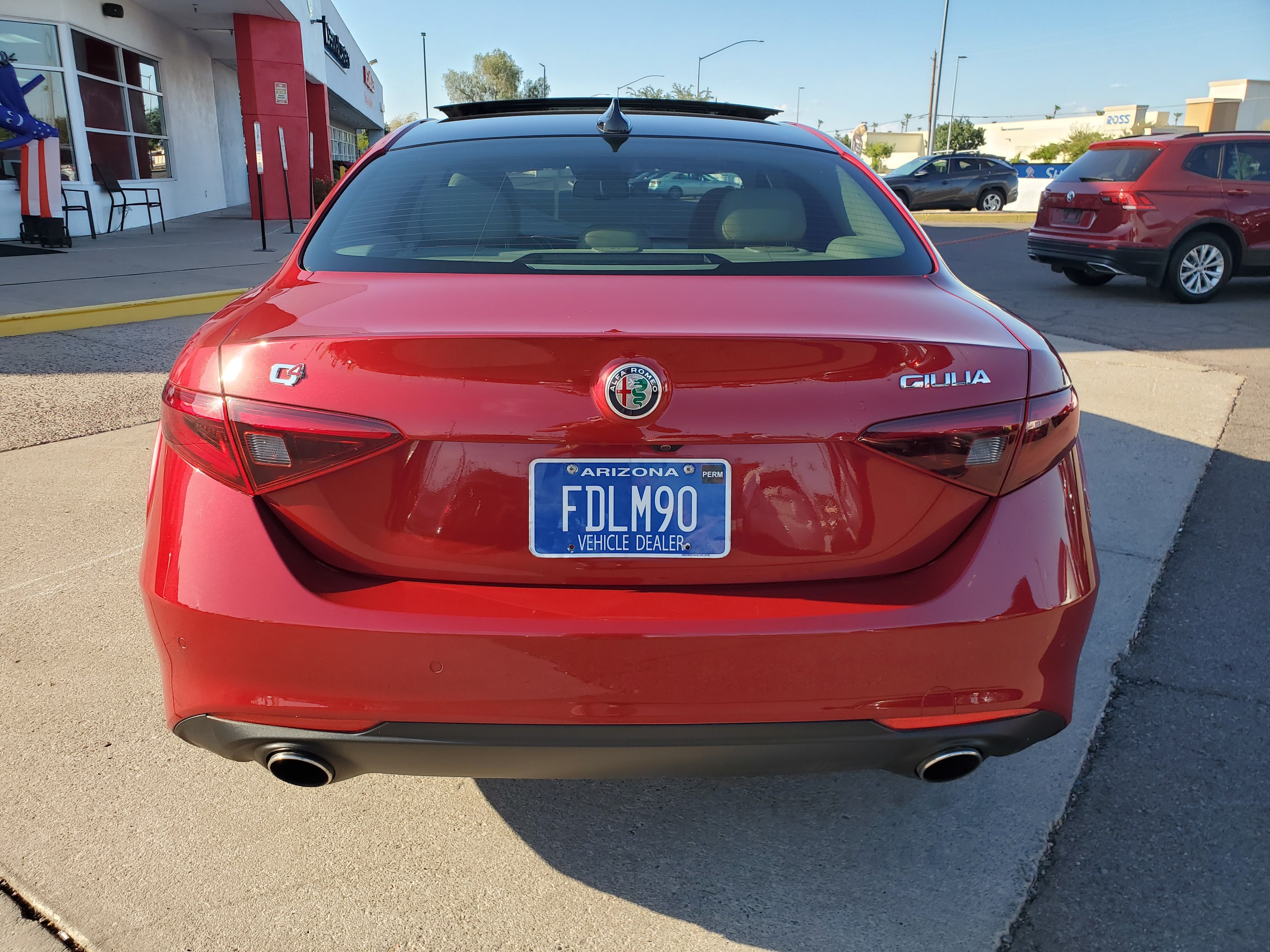 RED, 2017 ALFA ROMEO GIULIA Image 4