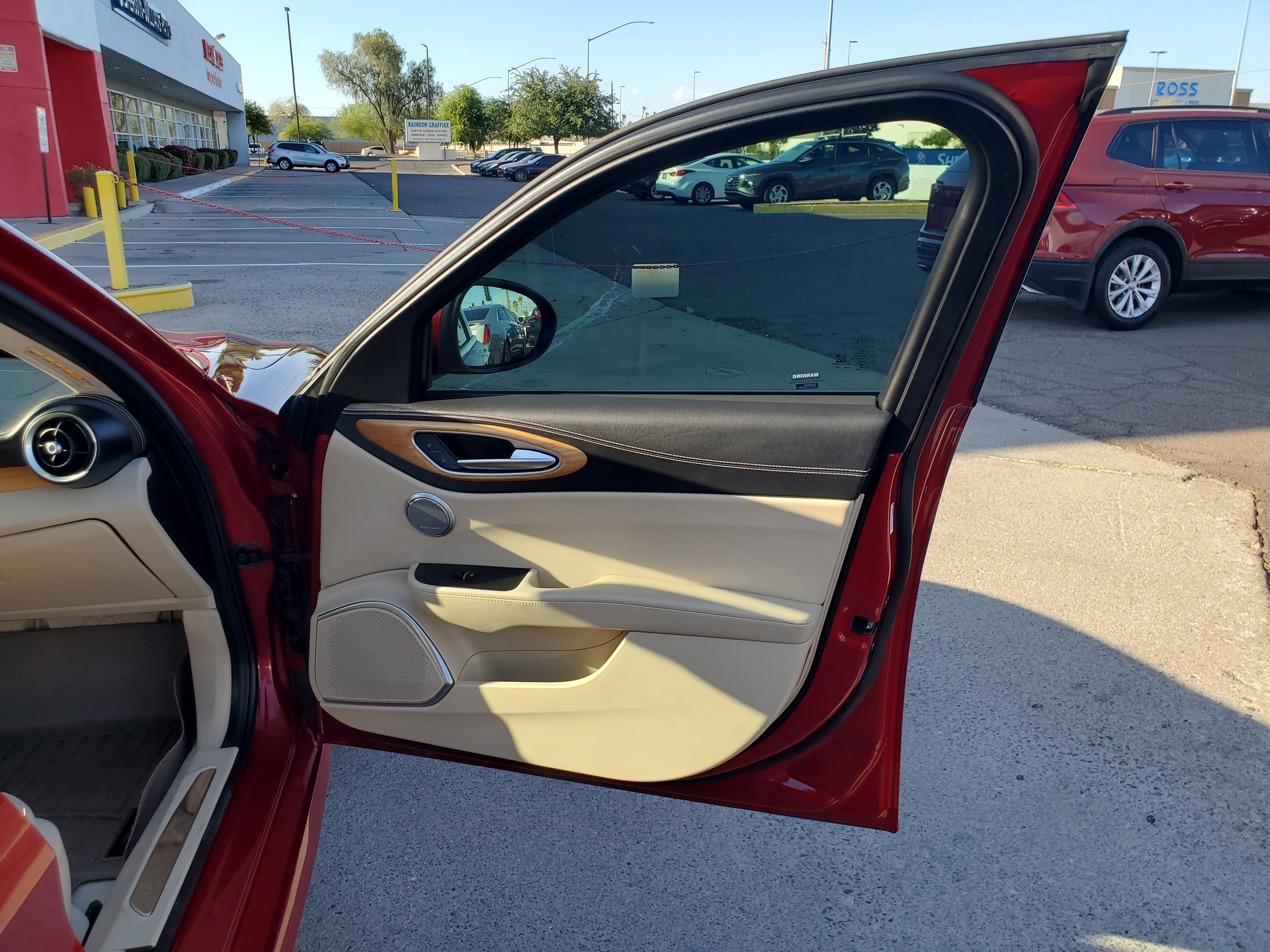 RED, 2017 ALFA ROMEO GIULIA Image 37