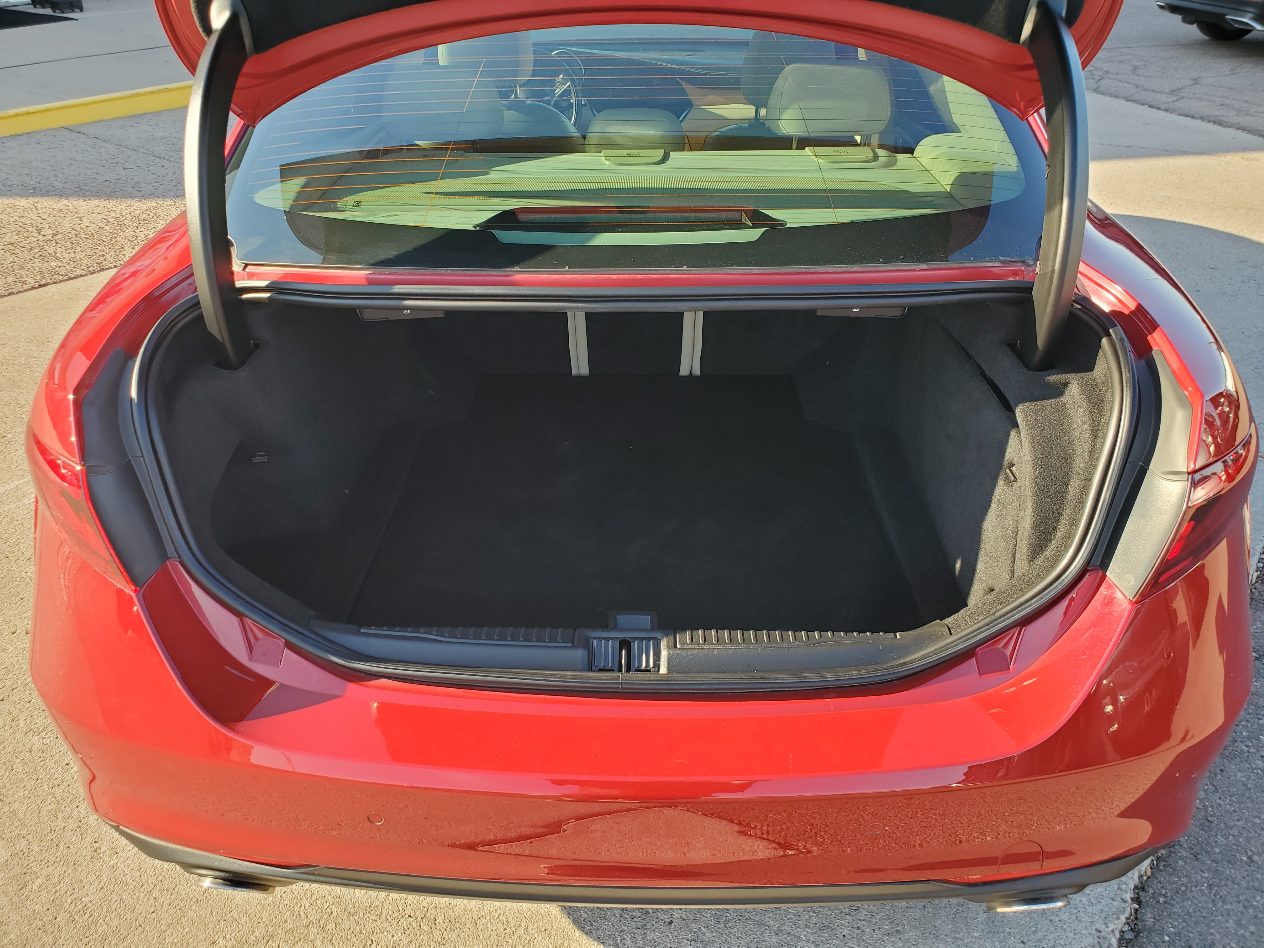 RED, 2017 ALFA ROMEO GIULIA Image 50