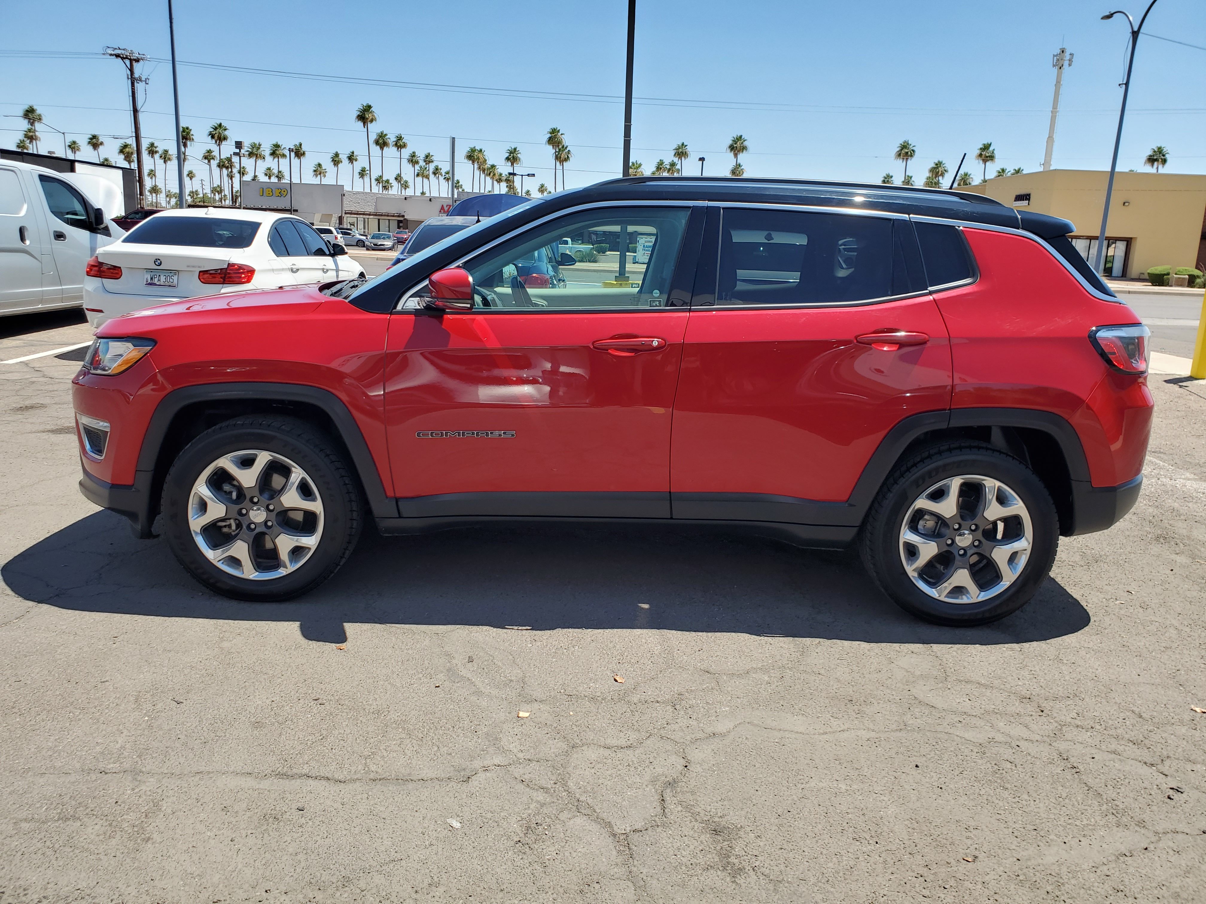 RED, 2017 JEEP COMPASS Image 2