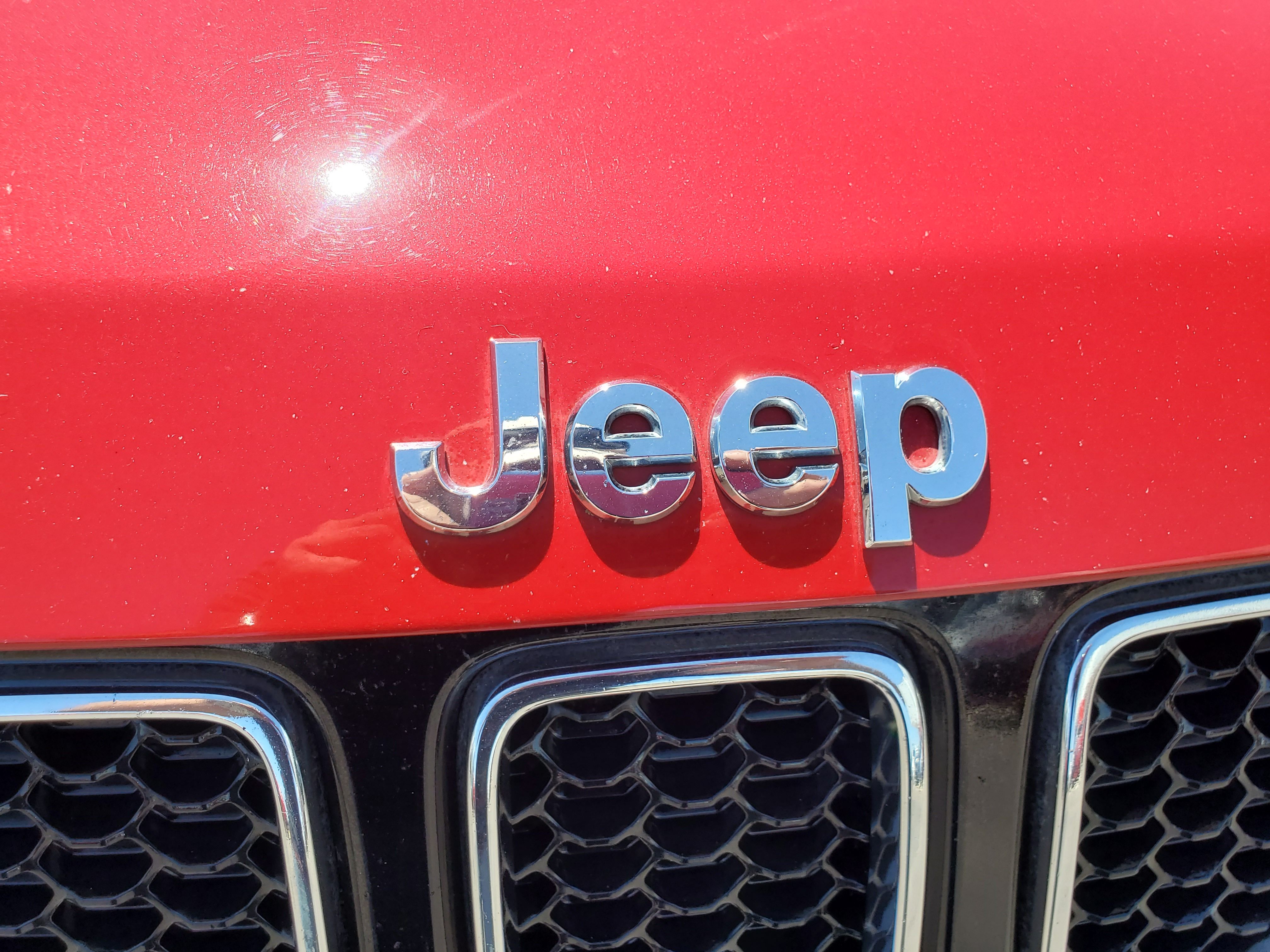 RED, 2017 JEEP COMPASS Image 11