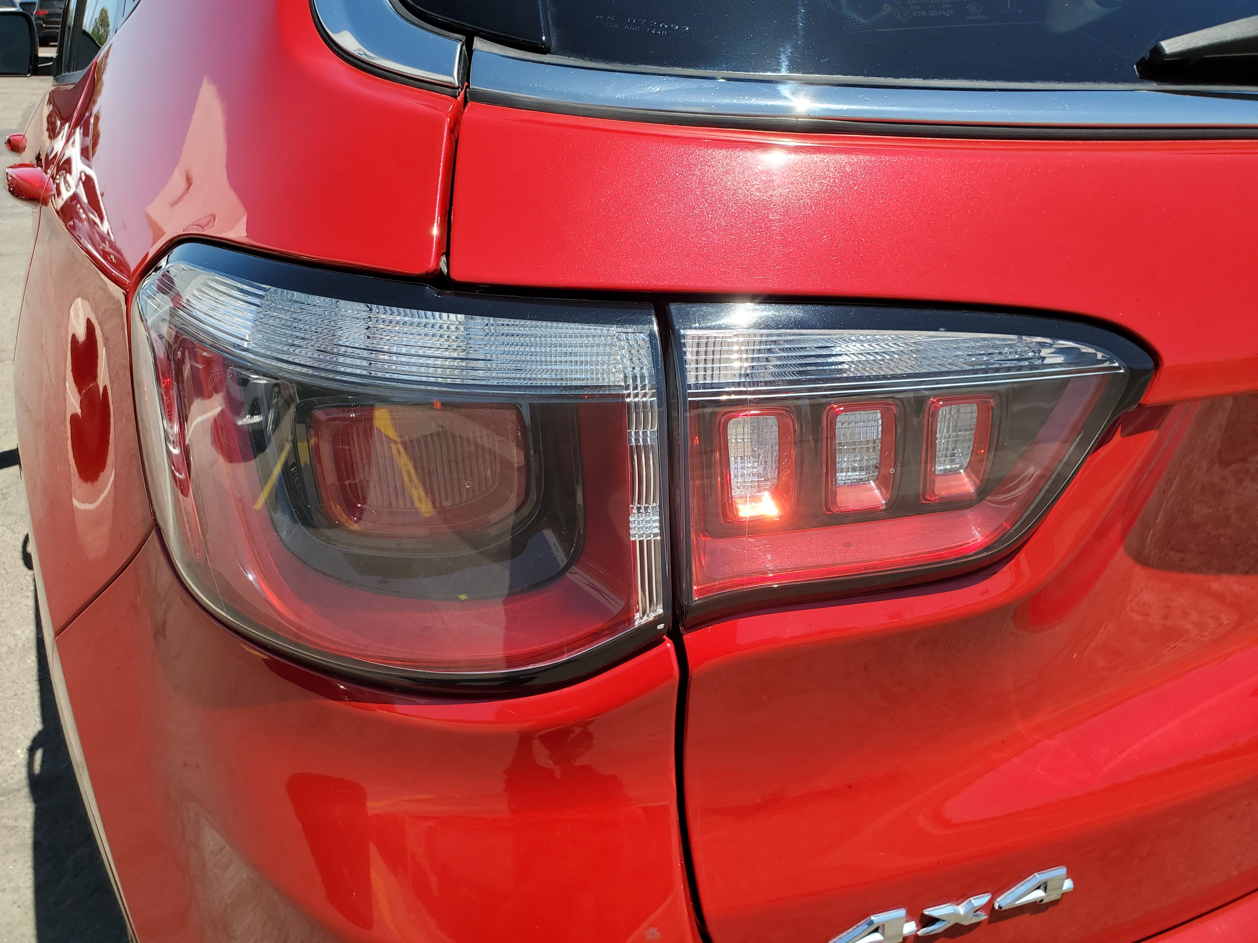 RED, 2017 JEEP COMPASS Image 12
