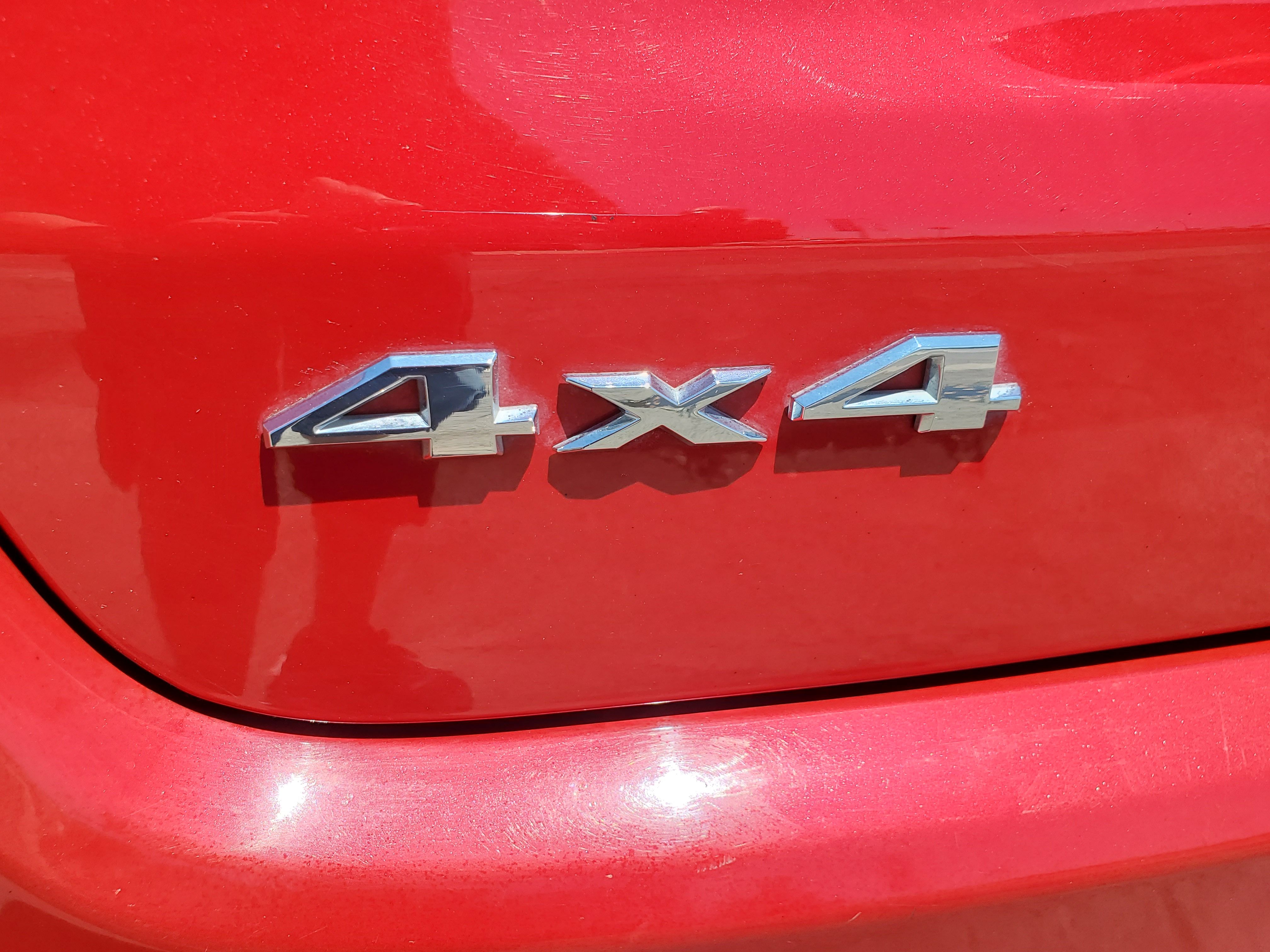RED, 2017 JEEP COMPASS Image 16