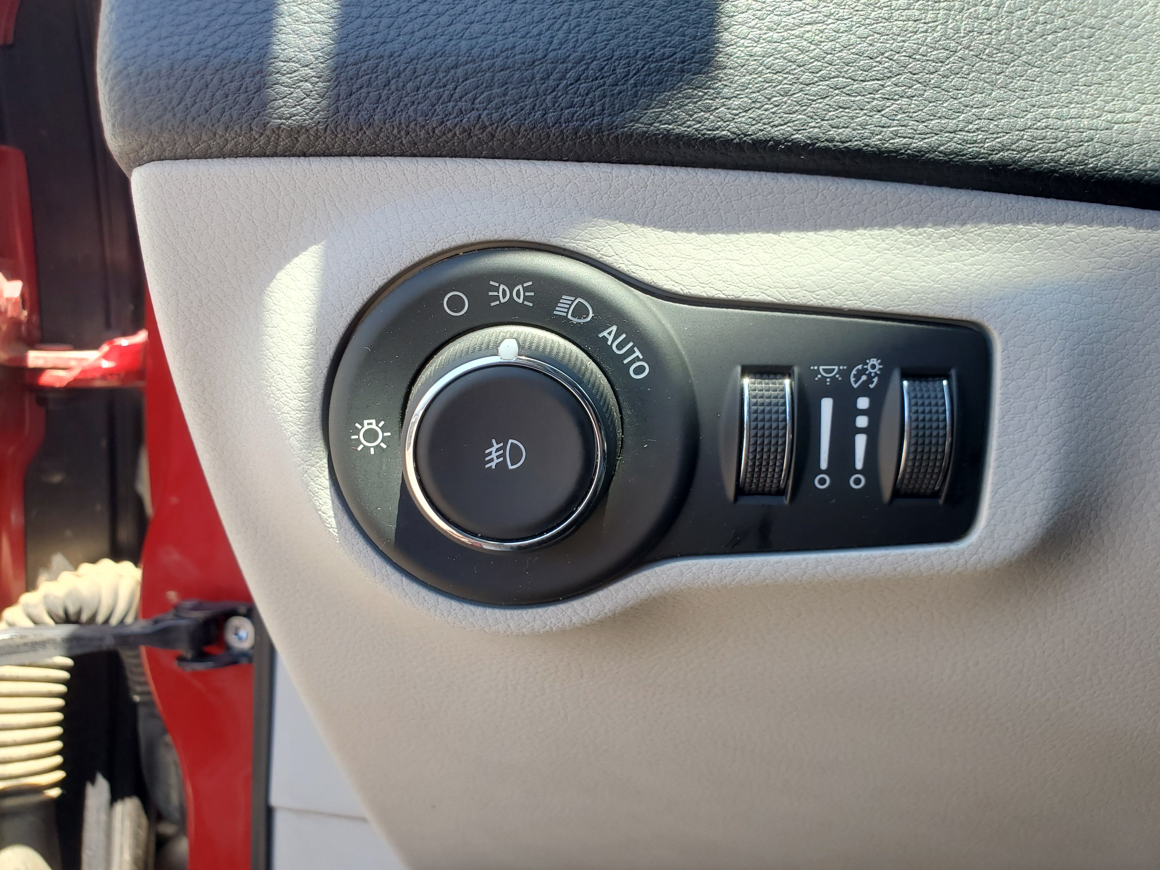 RED, 2017 JEEP COMPASS Image 27