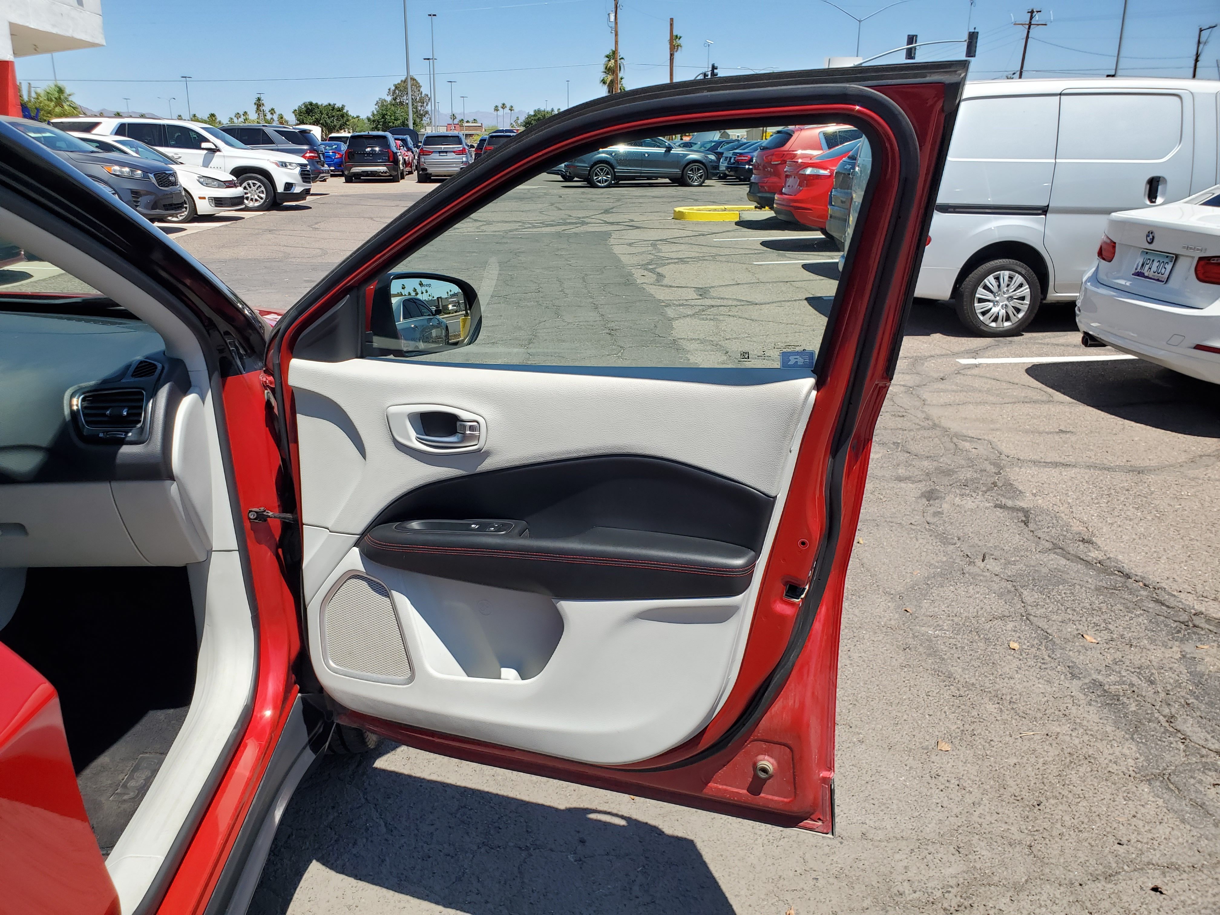 RED, 2017 JEEP COMPASS Image 34