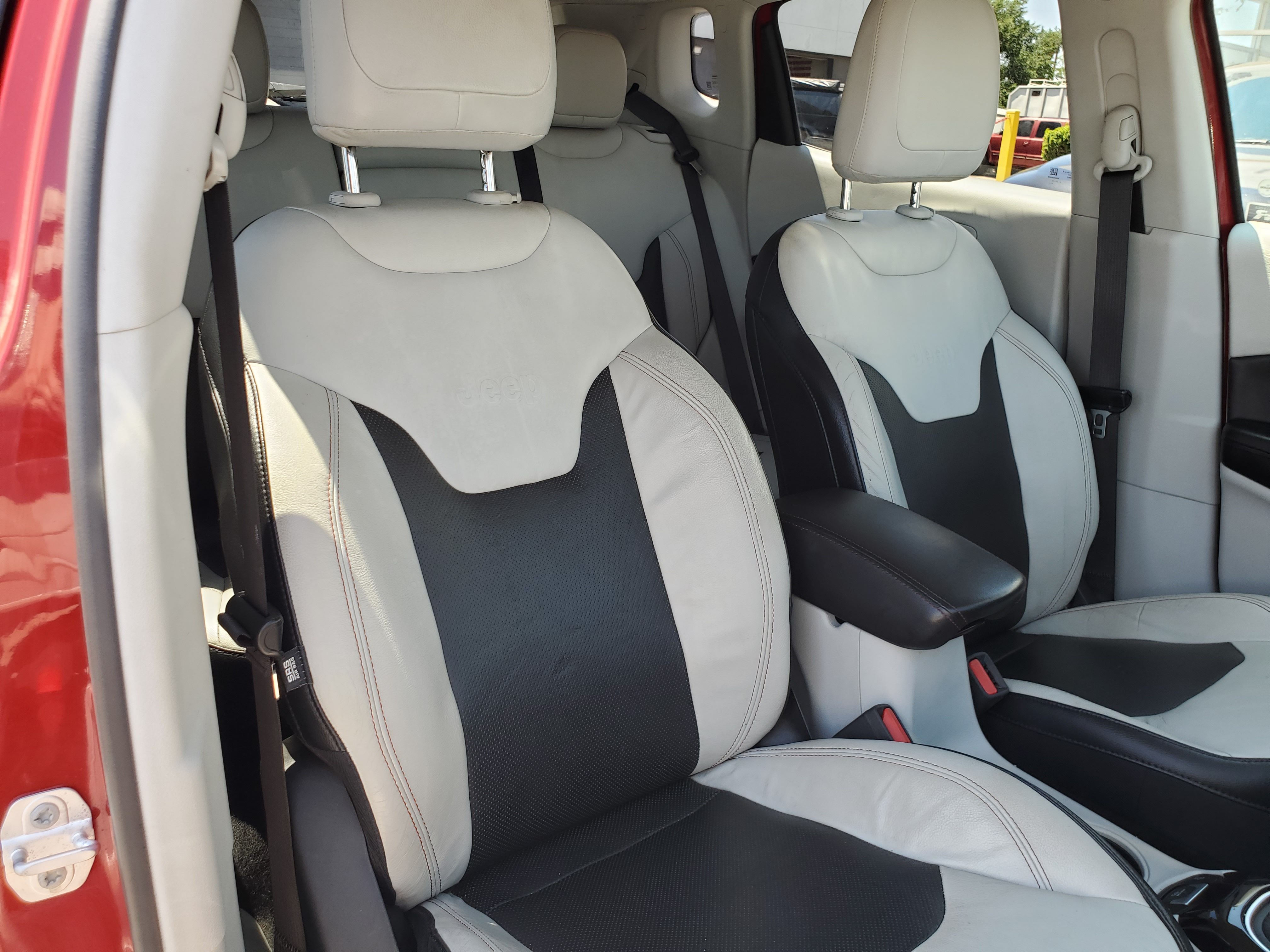RED, 2017 JEEP COMPASS Image 37