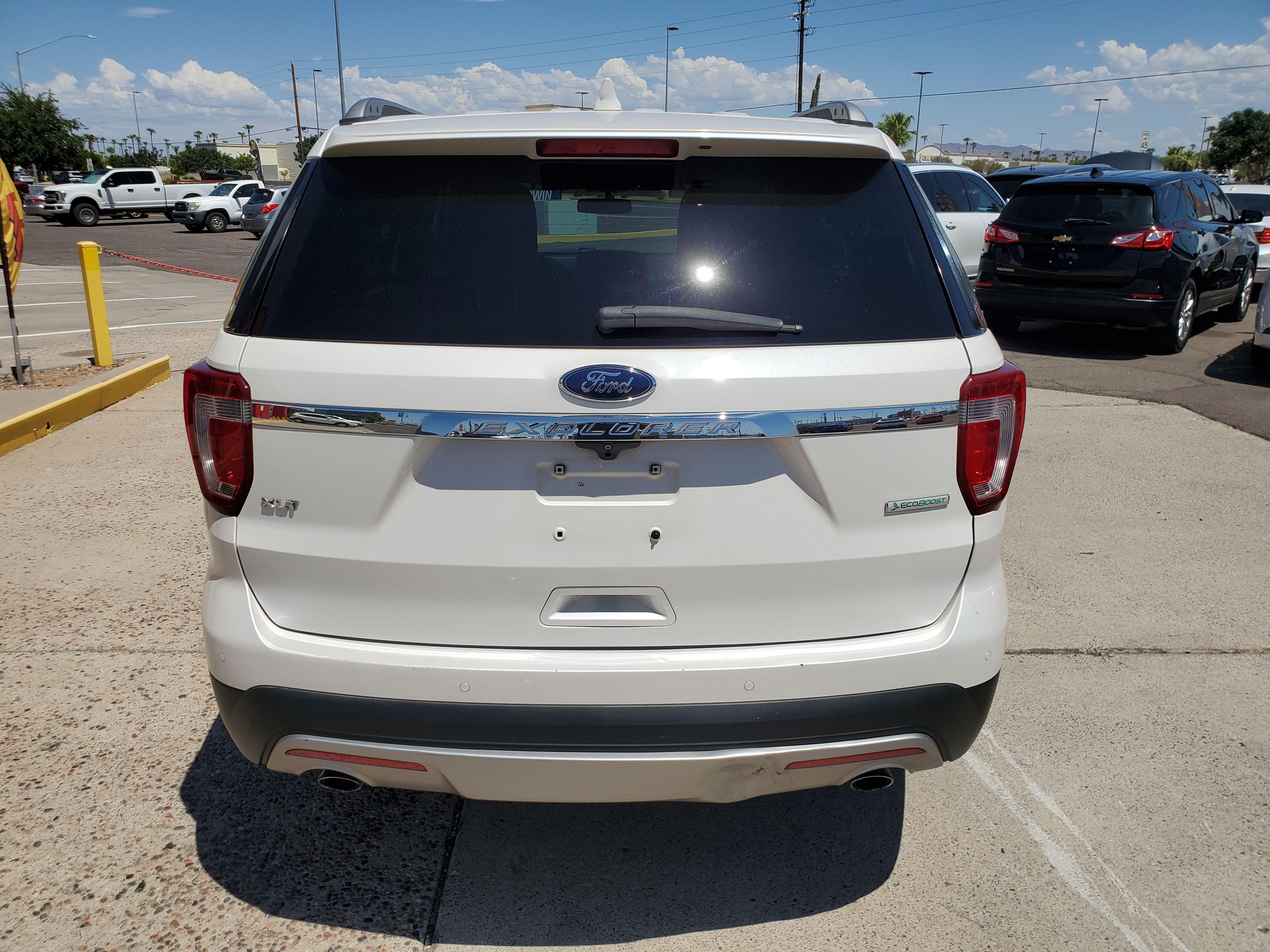 WHITE, 2017 FORD EXPLORER Image 4