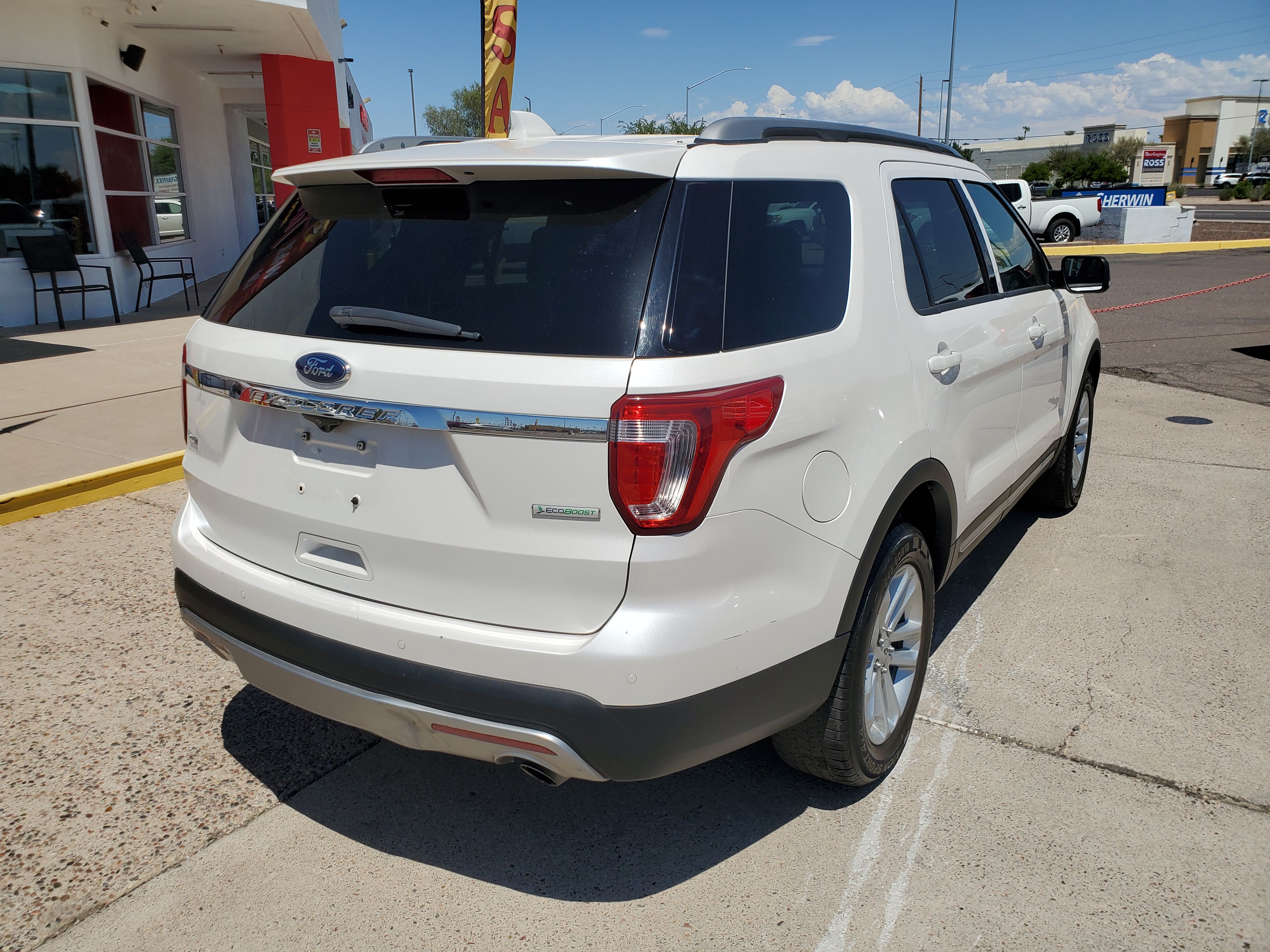 WHITE, 2017 FORD EXPLORER Image 5