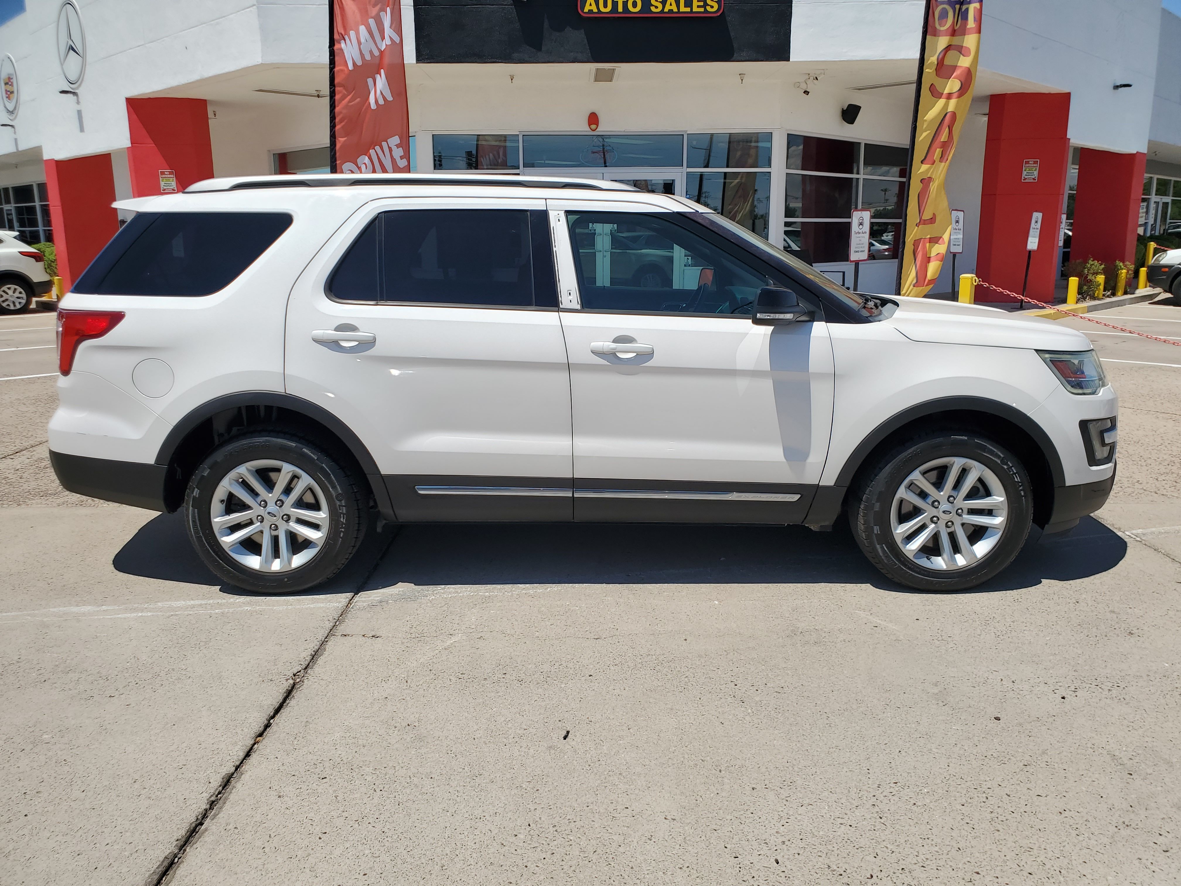 WHITE, 2017 FORD EXPLORER Image 6
