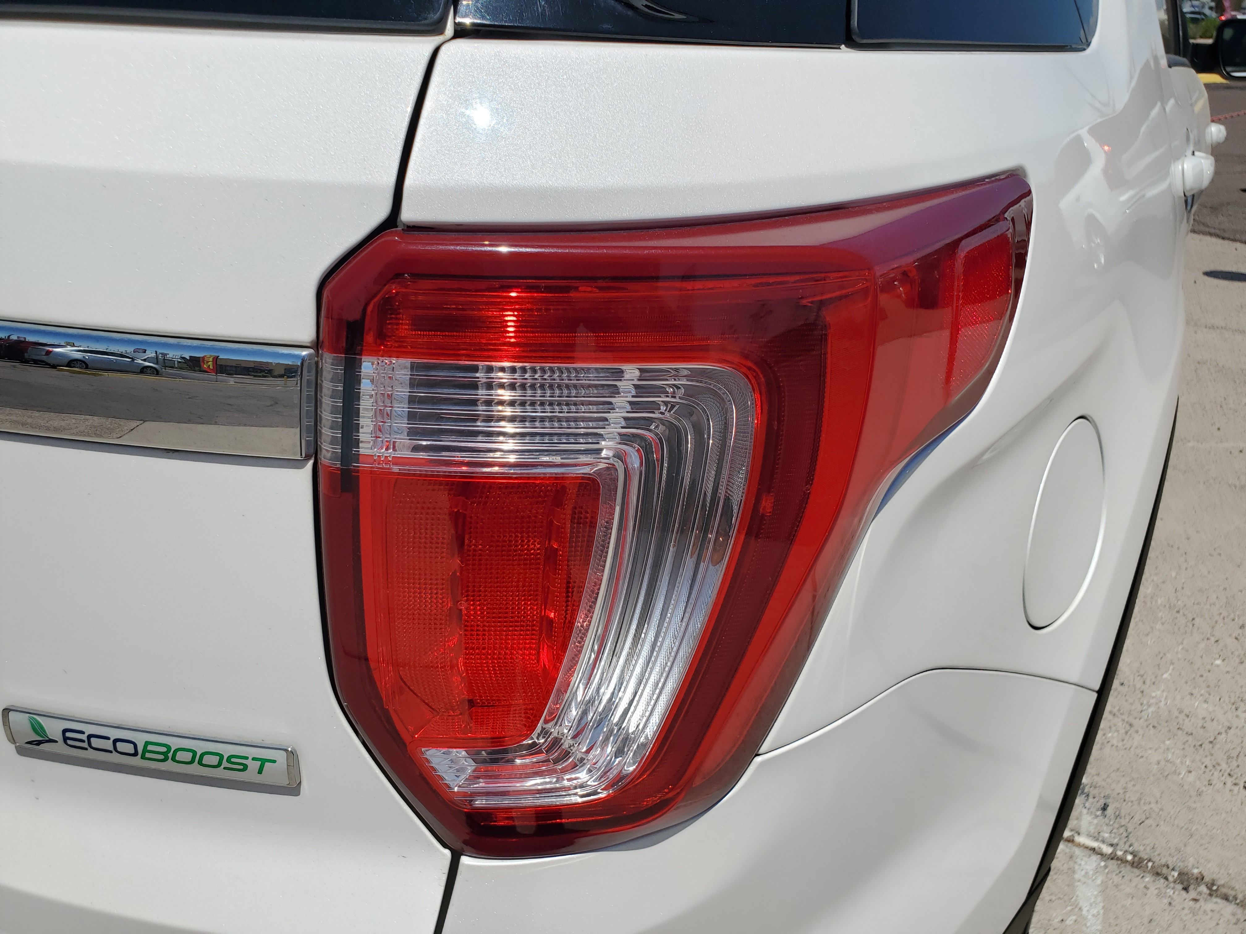 WHITE, 2017 FORD EXPLORER Image 14