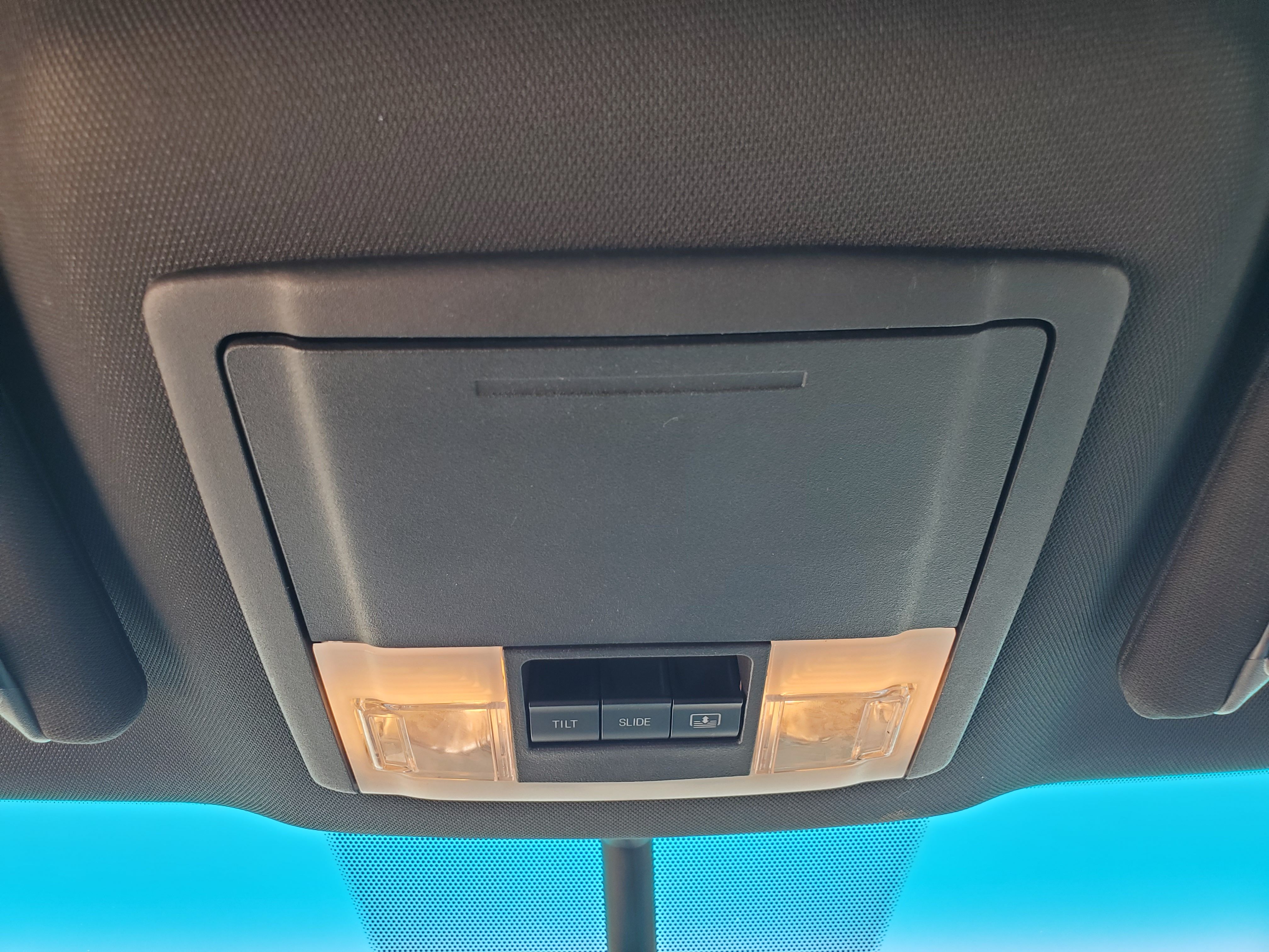 WHITE, 2017 FORD EXPLORER Image 35