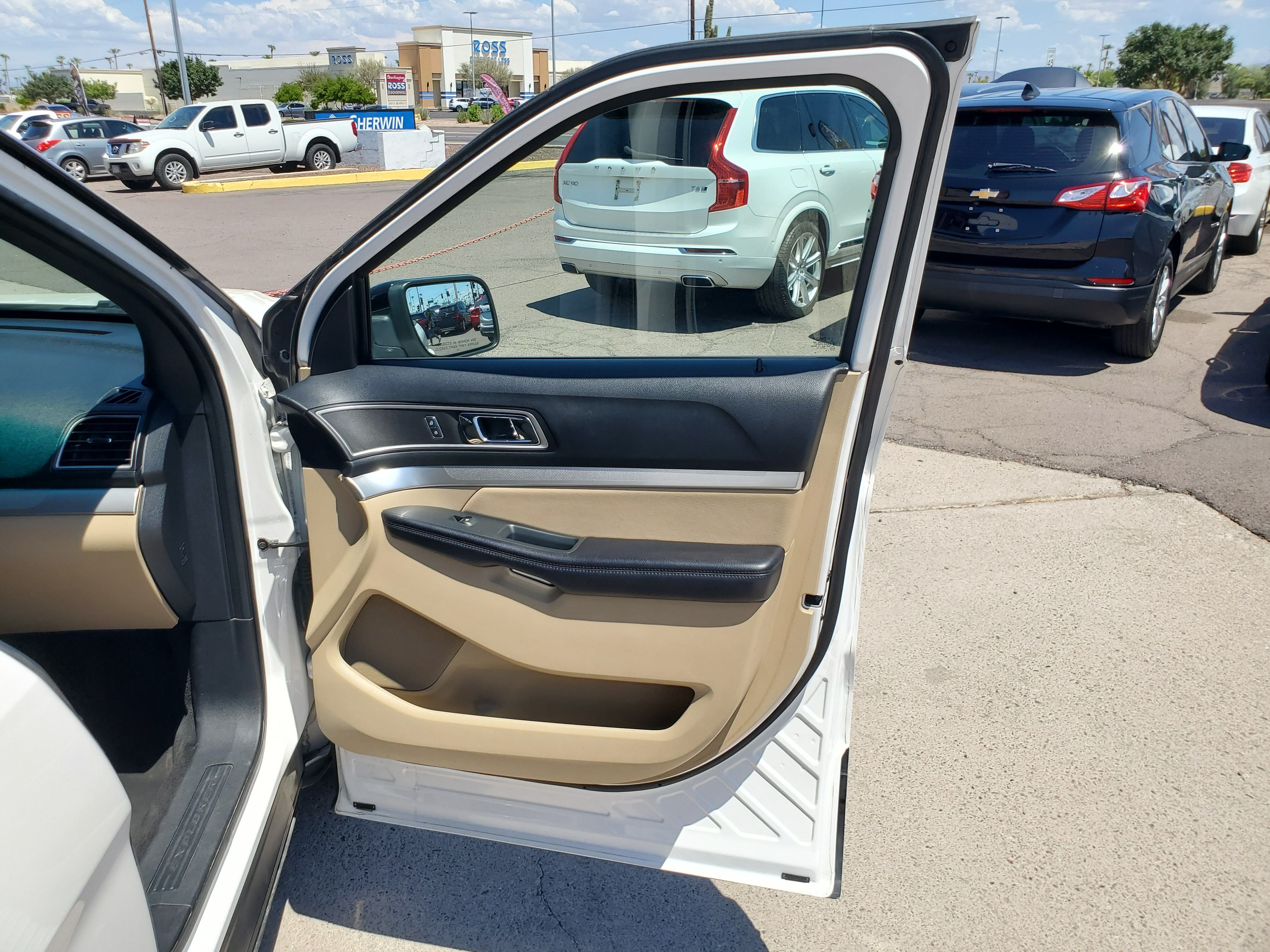 WHITE, 2017 FORD EXPLORER Image 36