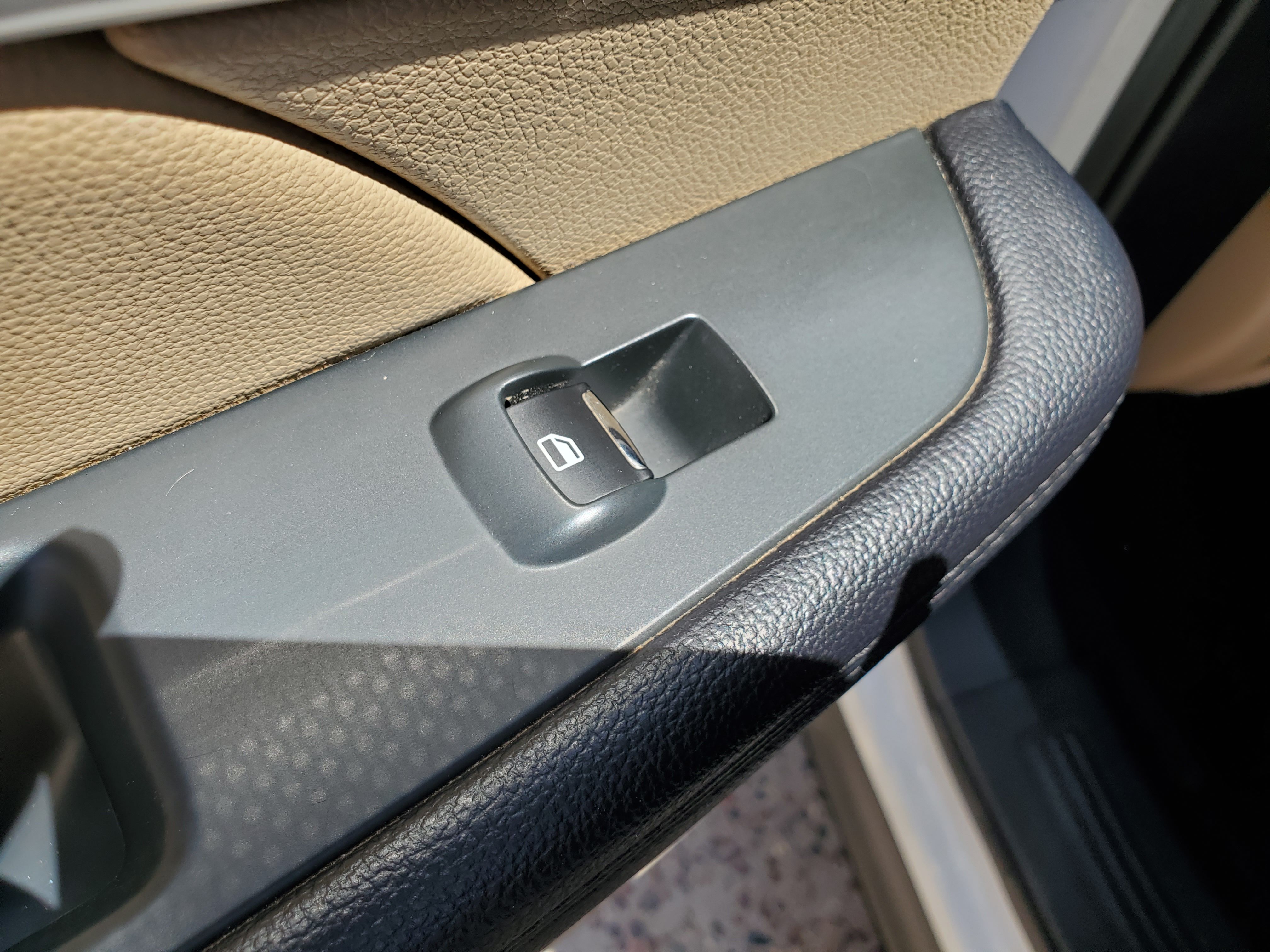 WHITE, 2017 FORD EXPLORER Image 42