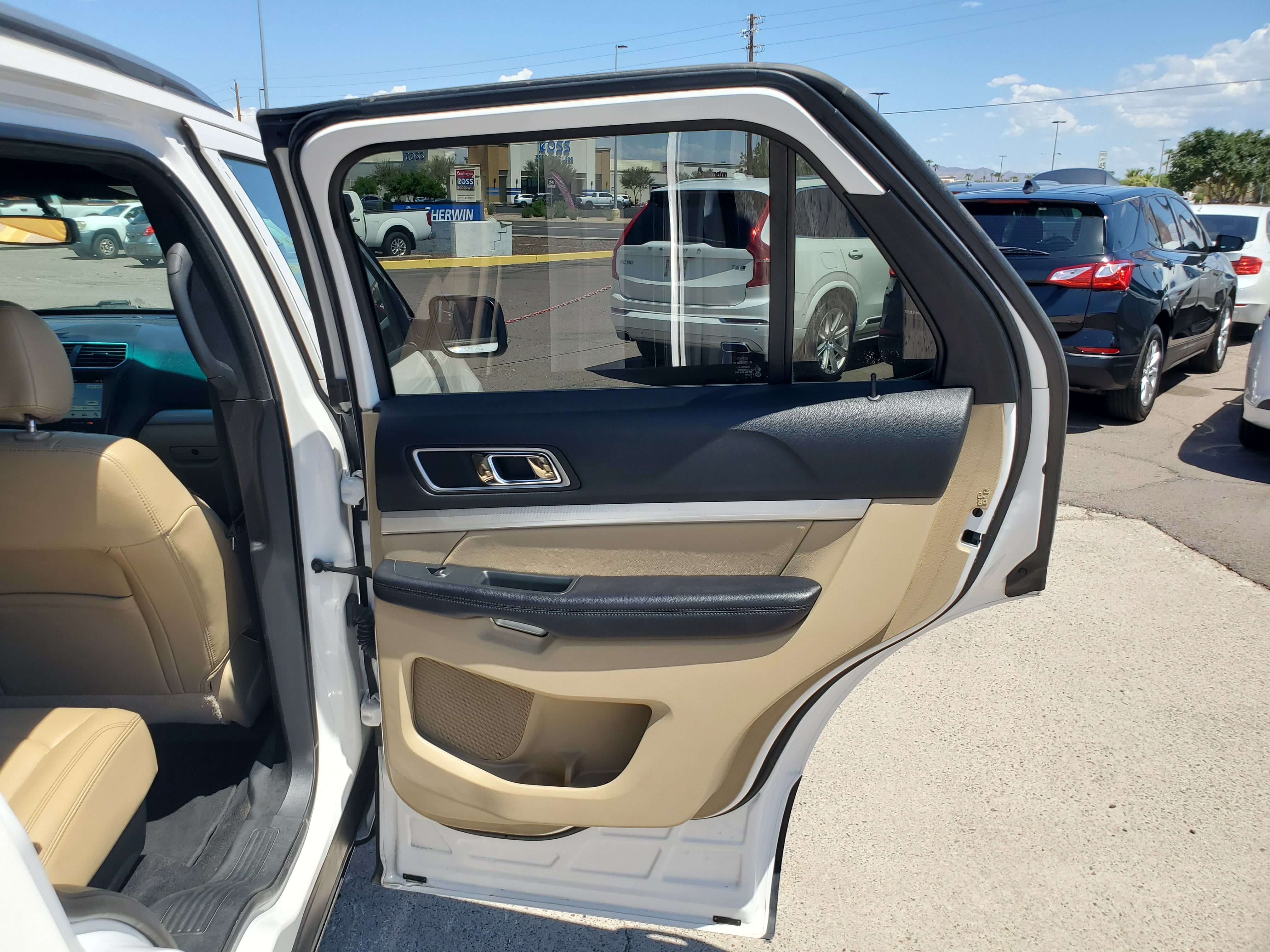 WHITE, 2017 FORD EXPLORER Image 46