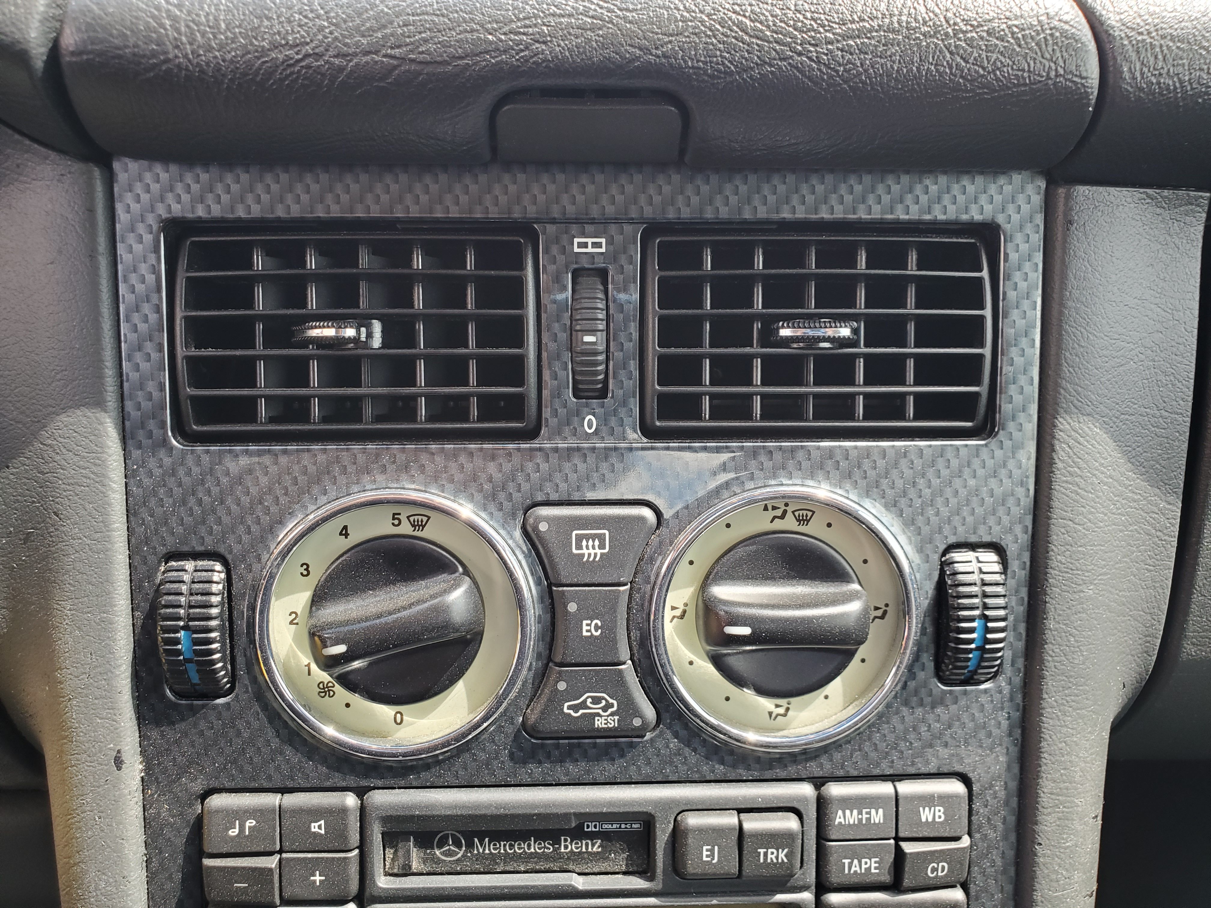 SILVER, 1998 MERCEDES-BENZ SLK-CLASS Image 36
