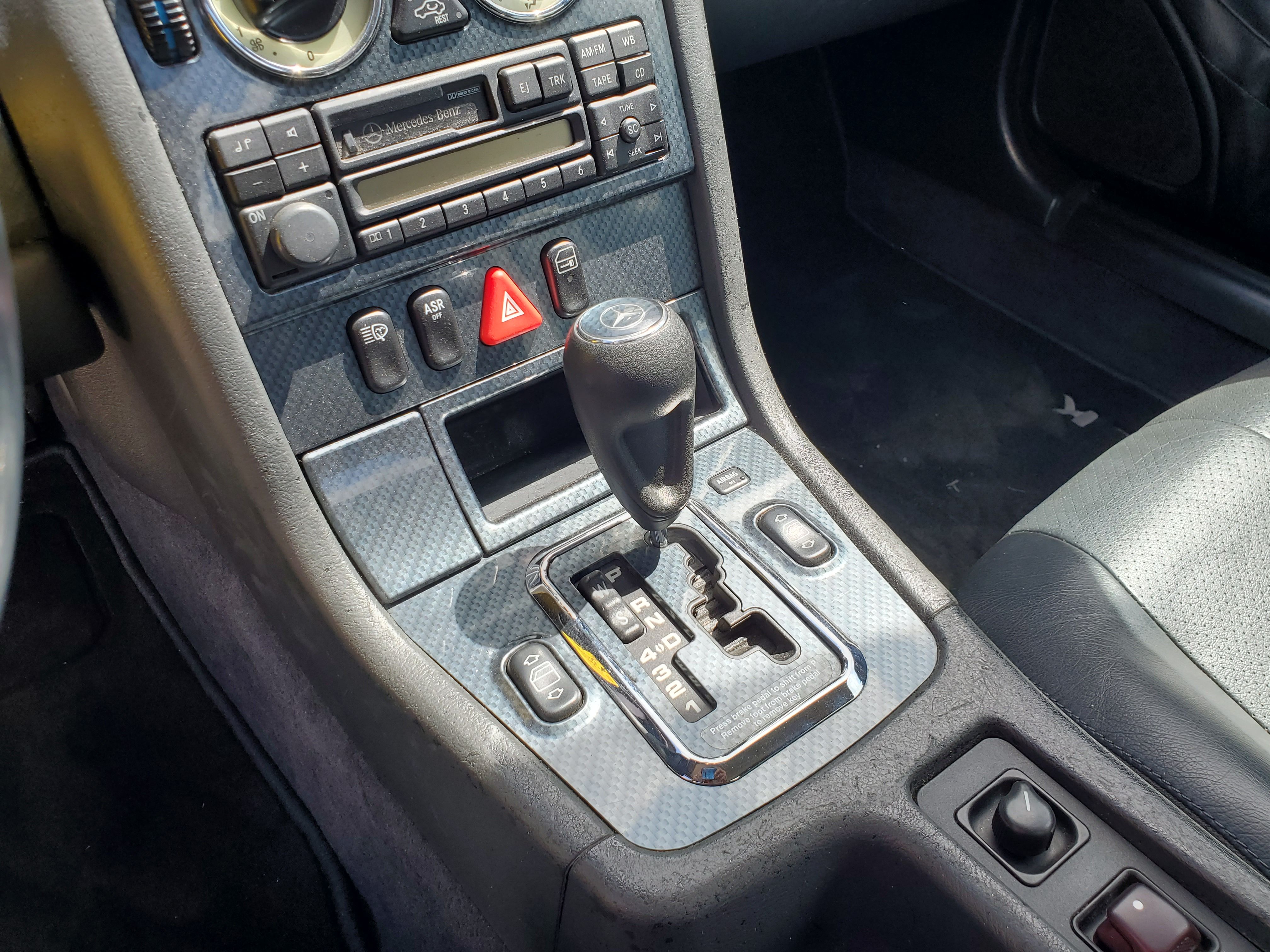 SILVER, 1998 MERCEDES-BENZ SLK-CLASS Image 39
